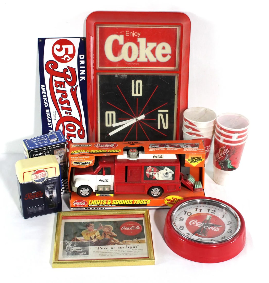 Coca Cola and Pepsi Collectibles incl. Clock and Porcelain Sign: Varying conditions. In-house shipping available.