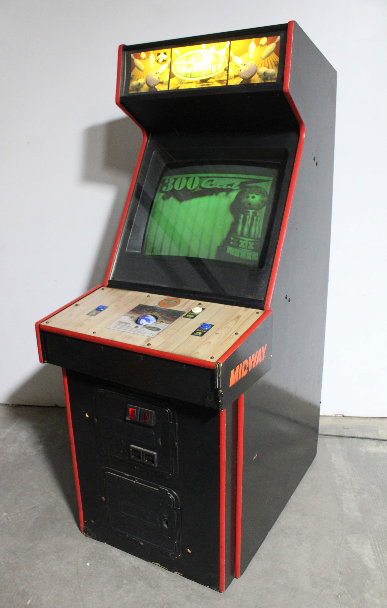 World Class Bowling Arcade Game, Lot 2 (1 of 3)