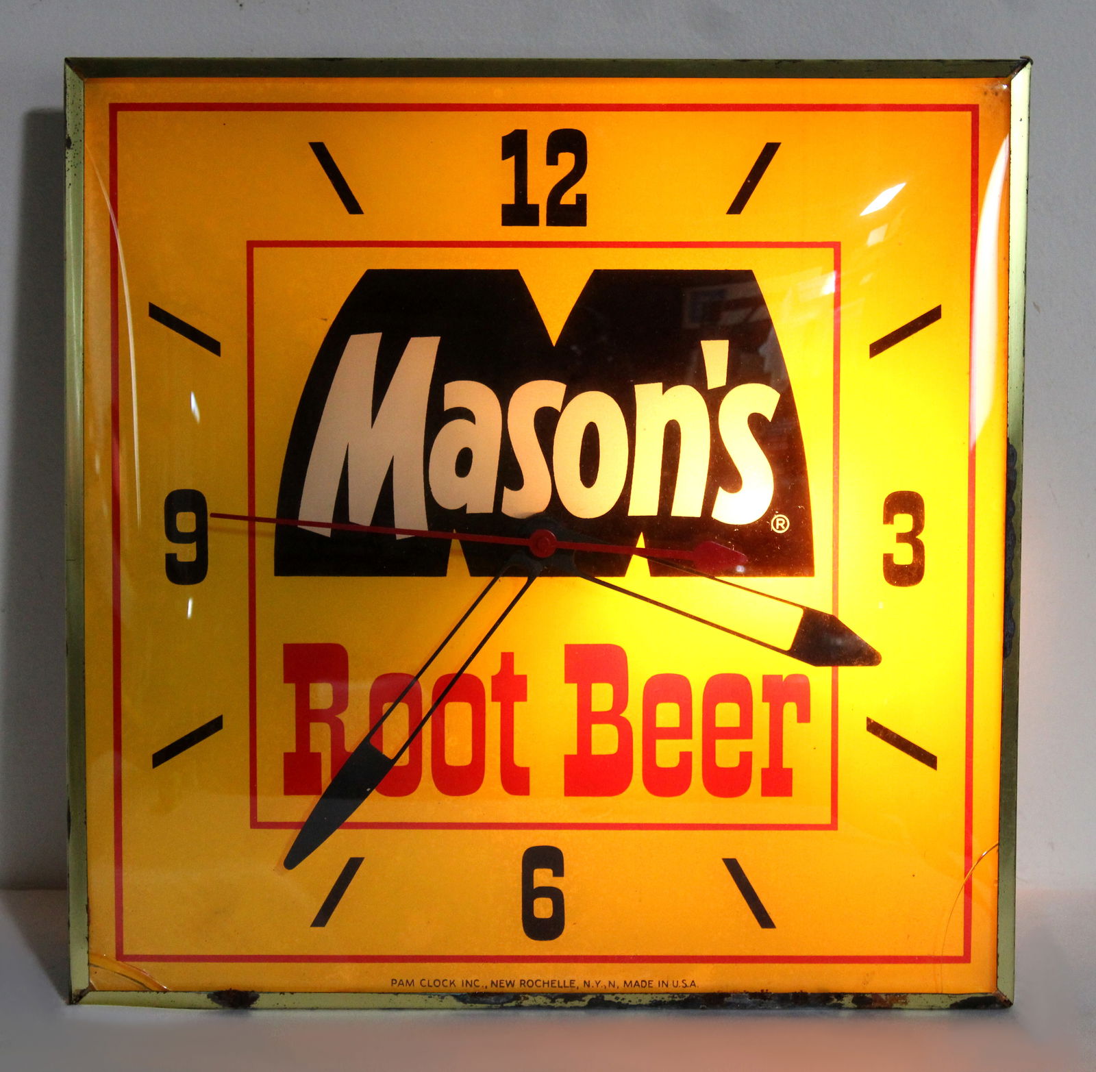 Mason's Rootbeer Pam Clock (1 of 4)