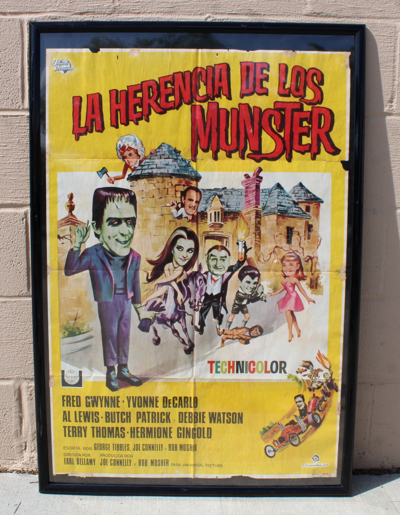 The Munsters Spanish Movie Poster, 1960s: In-house shipping available without frame. Dimensions of frame: 42 x 28 x 1
