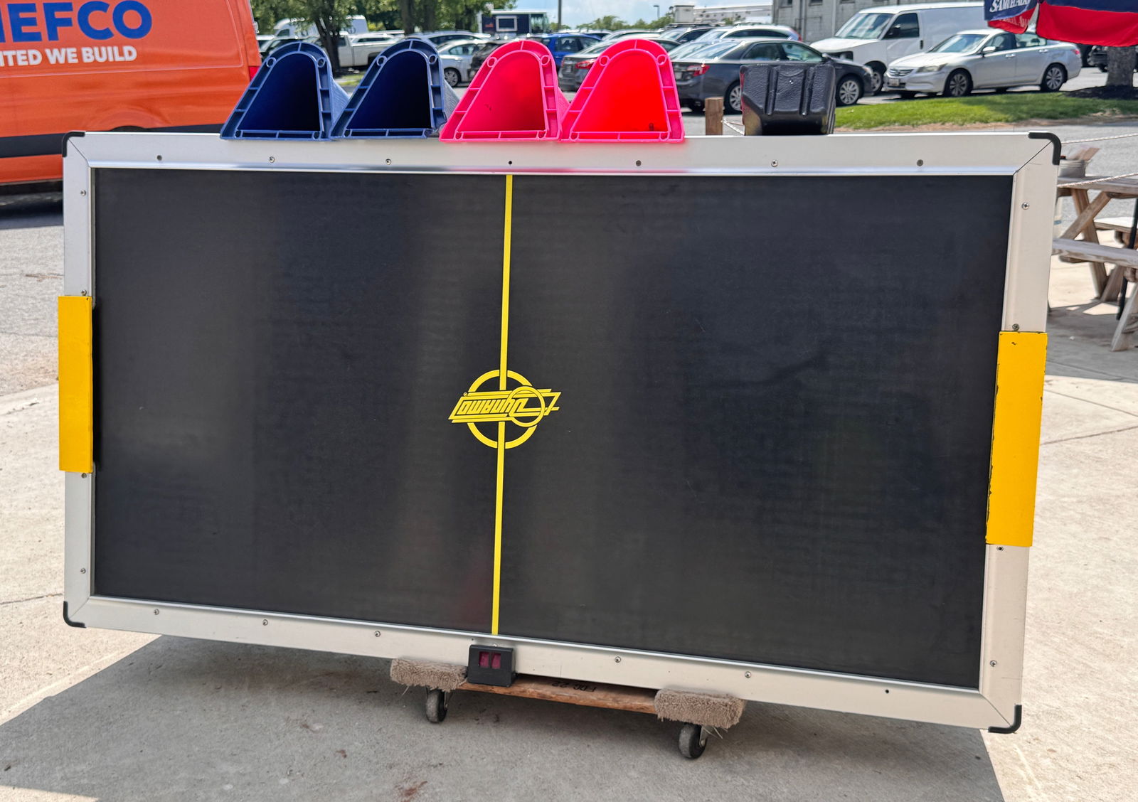 Dynamo 7FT Air Hockey Table (1 of 4)