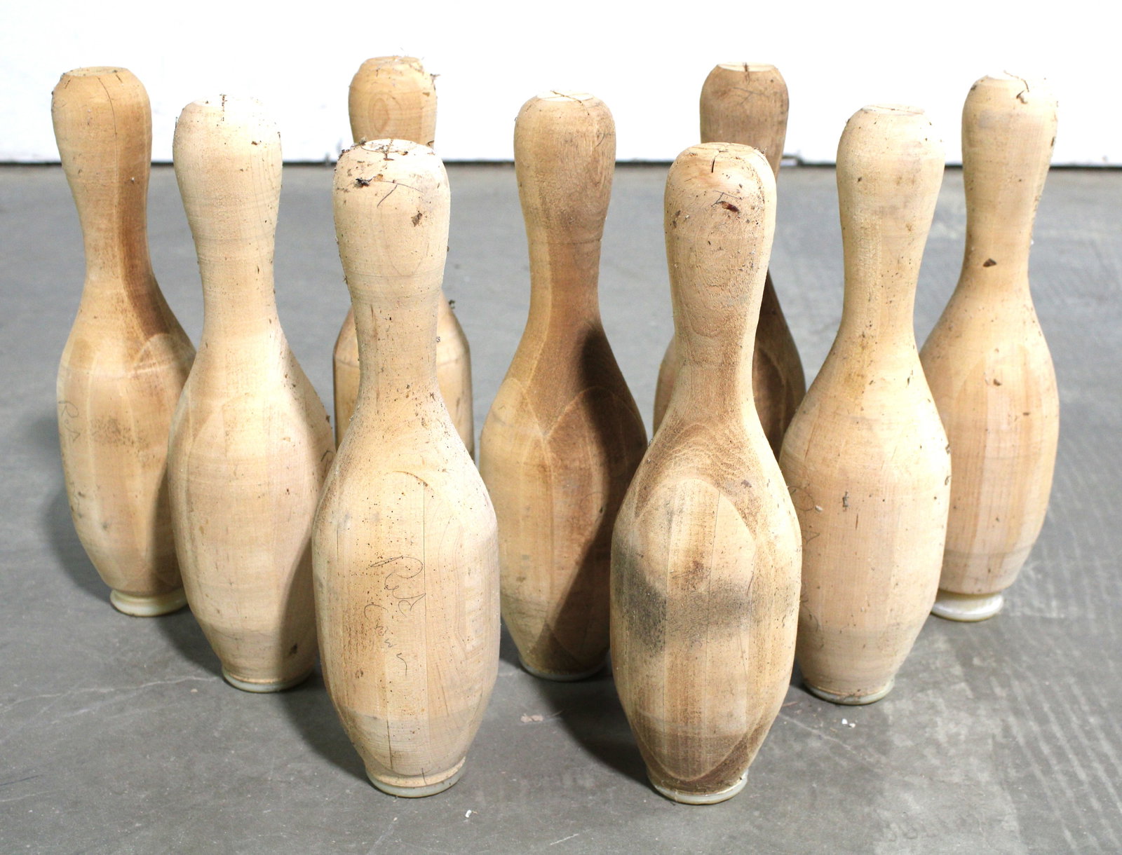 Unfinished Bowling Pins: Total of 9. This item requires third-party shipping or pickup arrangements to be made.