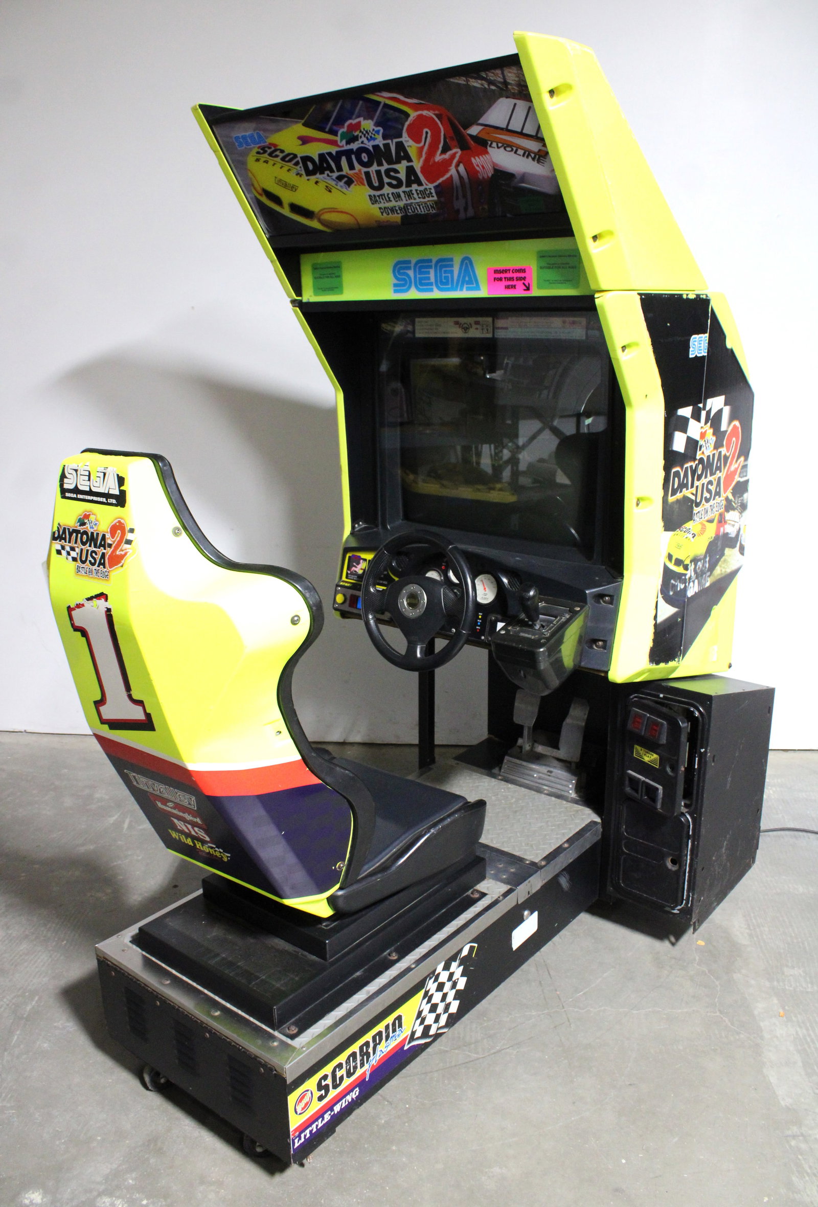 Sega Daytona USA Sit Down Racing Arcade Game (1 of 2)