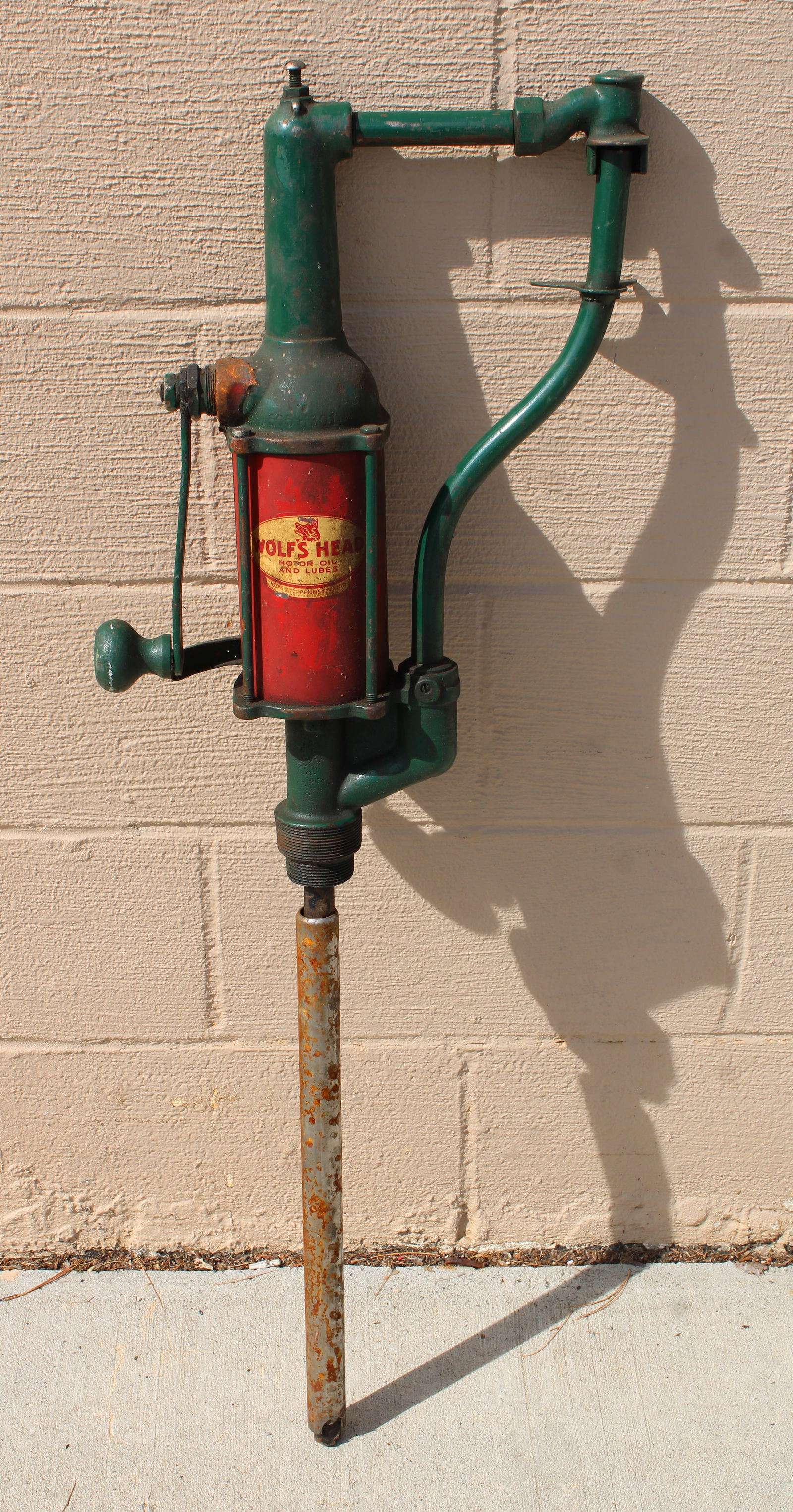 Wolf's Head Automotive Grease Pump (1 of 2)