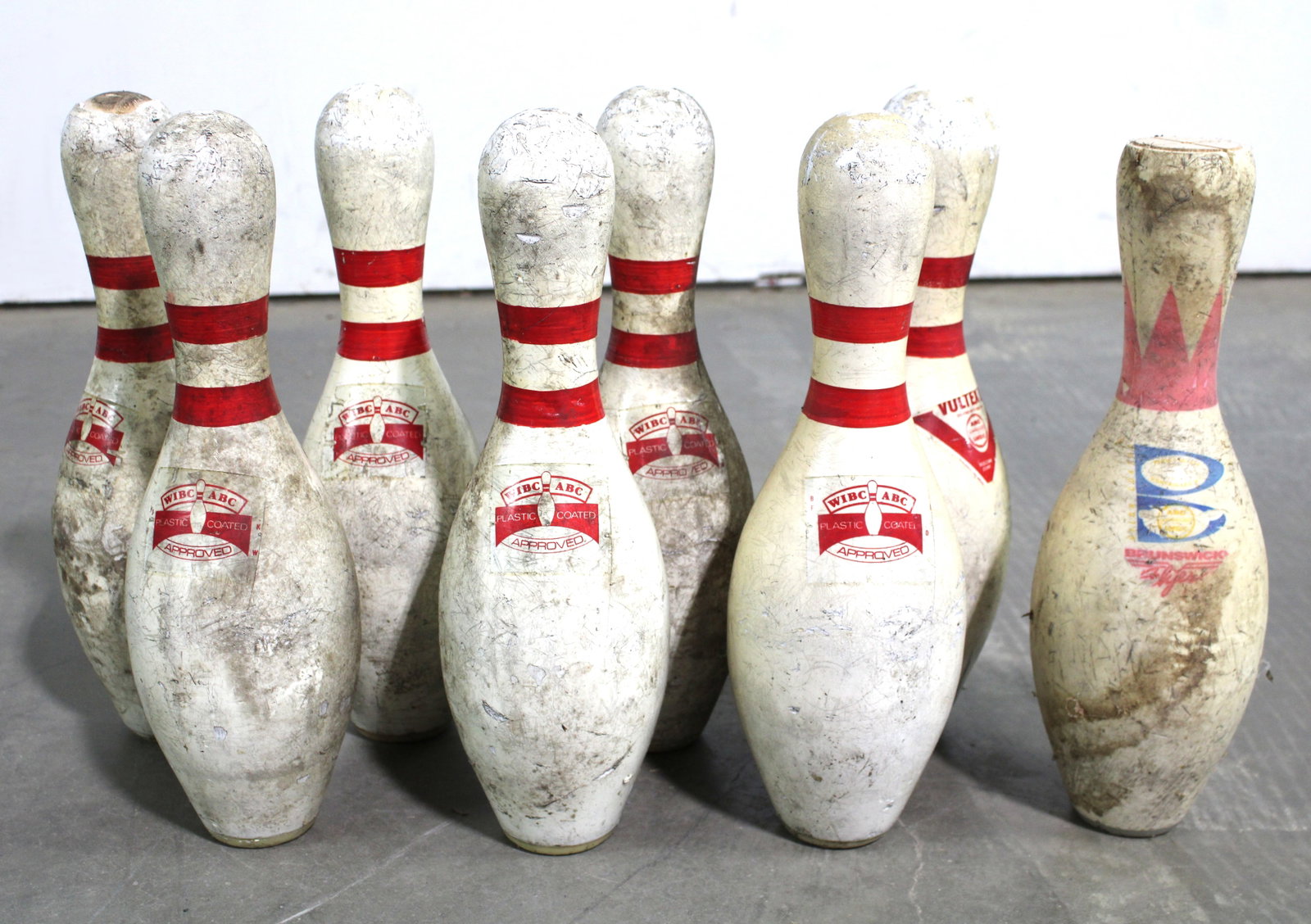 Assorted Bowling Pins: Total of 8. In-house shipping available.