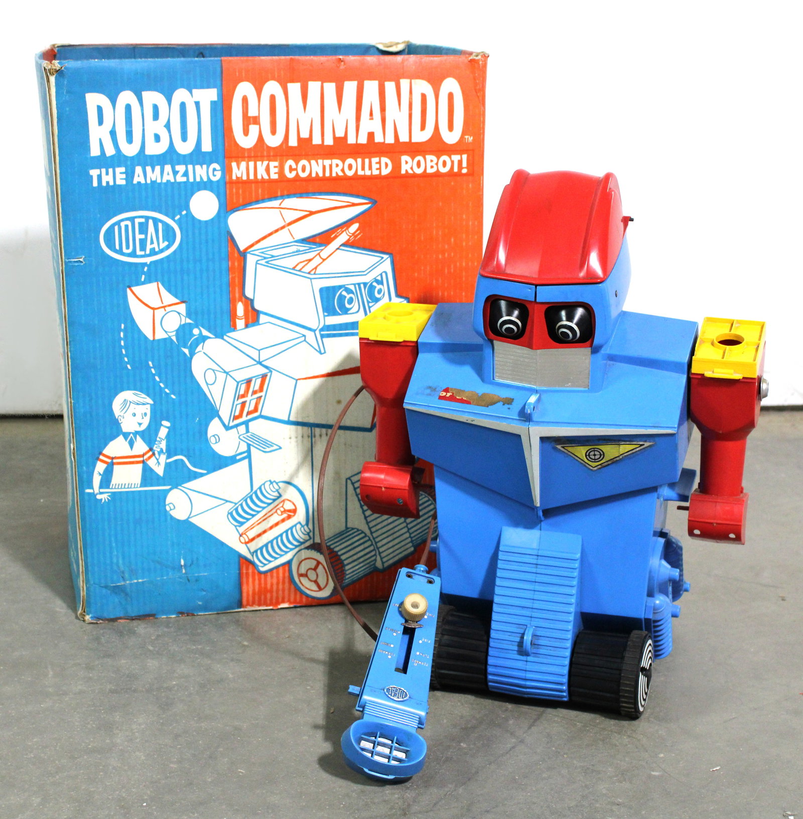 Ideal Robot Commando Robot Toy with Box (1 of 4)