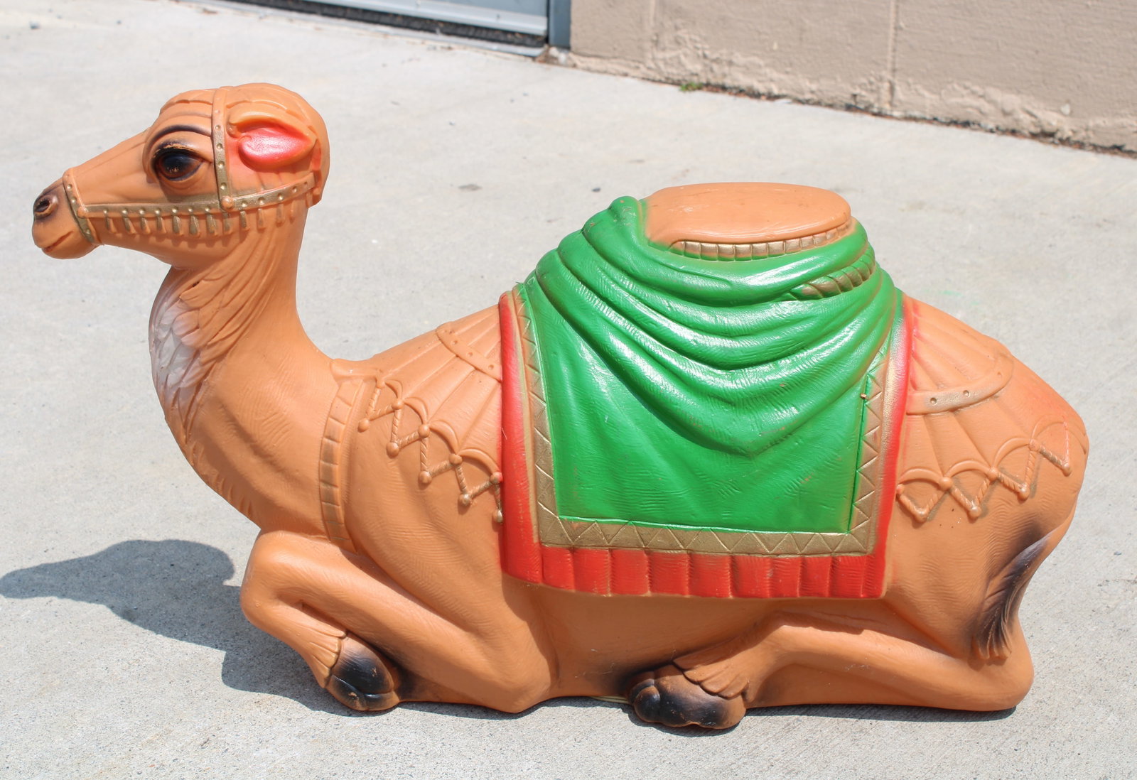 Poloron Camel Christmas Nativity Blow Mold: This item requires third-party shipping or pickup arrangements to be made. Dimensions: 15 x 26 x 8