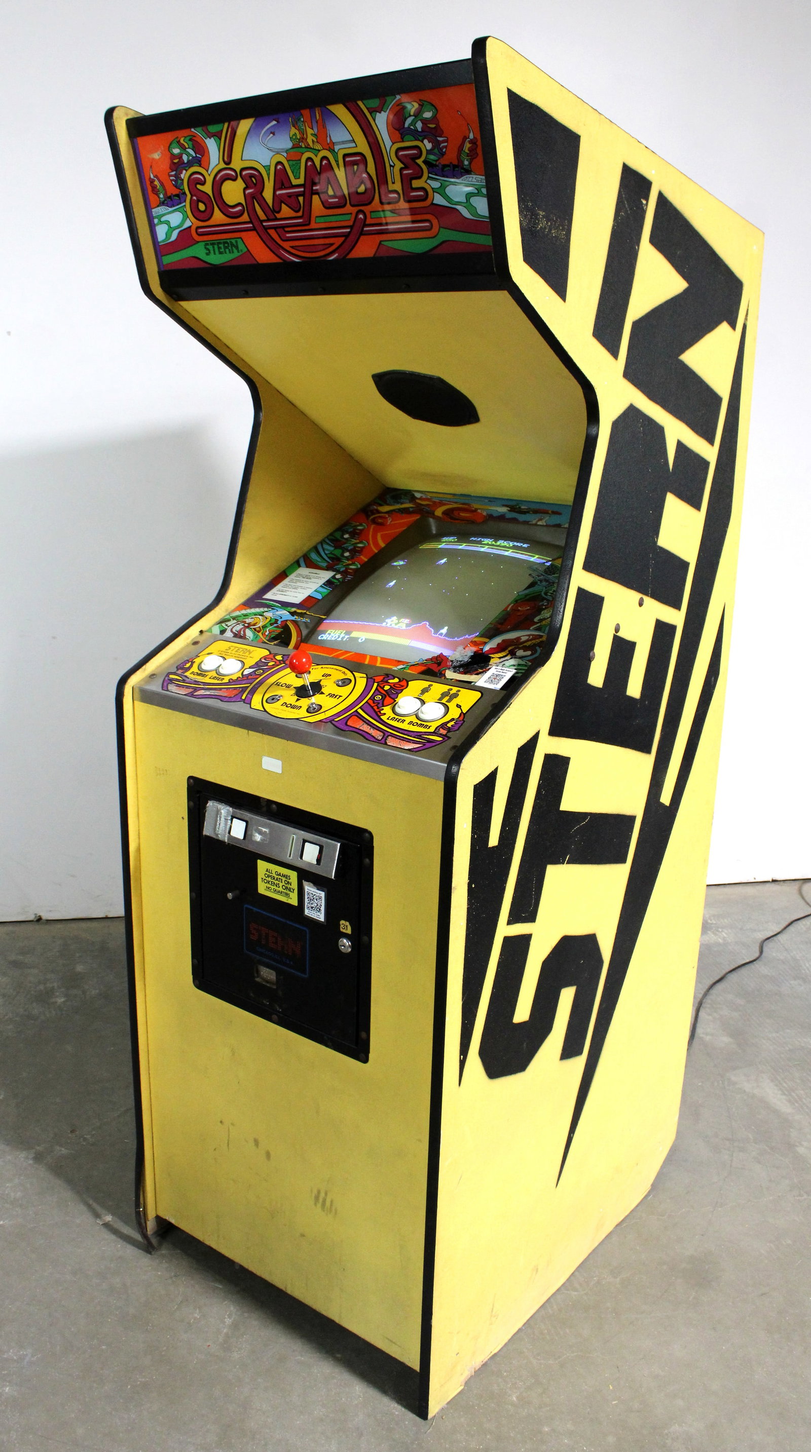 Stern Scramble Arcade Game (1 of 4)