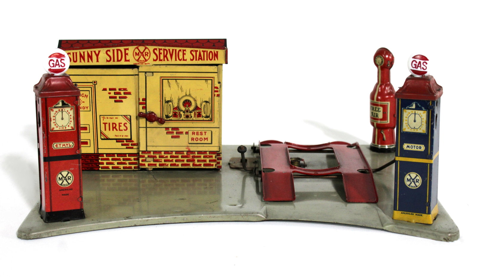 Marx Sunny Side Service Station: In-house shipping available. Dimensions: 5 x 14 x 10