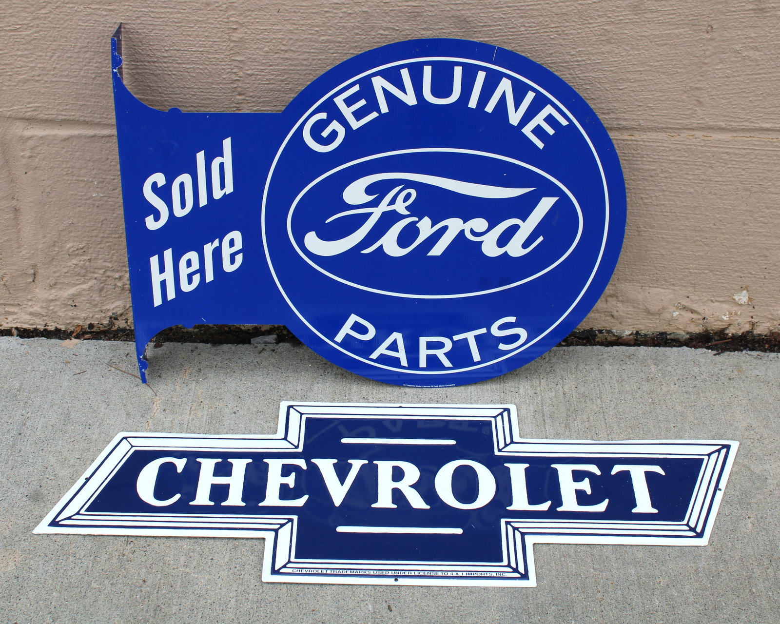 Chevrolet Diecut / Ford Flange Contemporary Signs: In-house shipping available. Dimensions of Chevrolet: 9 x 24