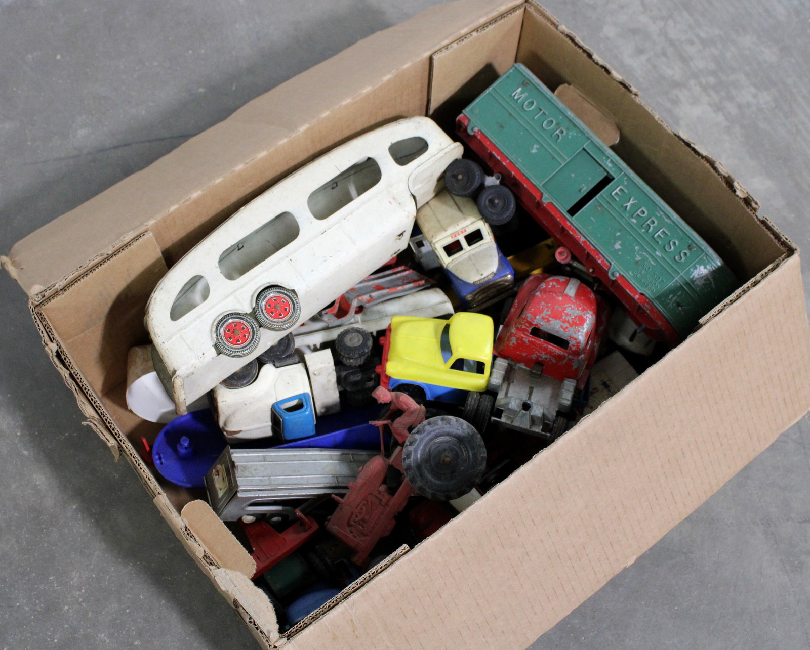 Large Lot of Cars incl. Auburn and Marx: Box lot. Varying conditions. In-house shipping available.