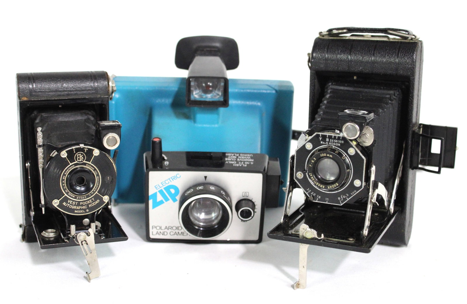 Vintage Cameras incl. Kodak Vest Pocket: Total of 3. In-house shipping available.