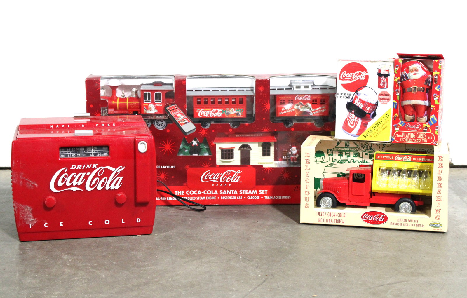 Coca Cola Collectibles incl. Radio Cooler (1 of 3)