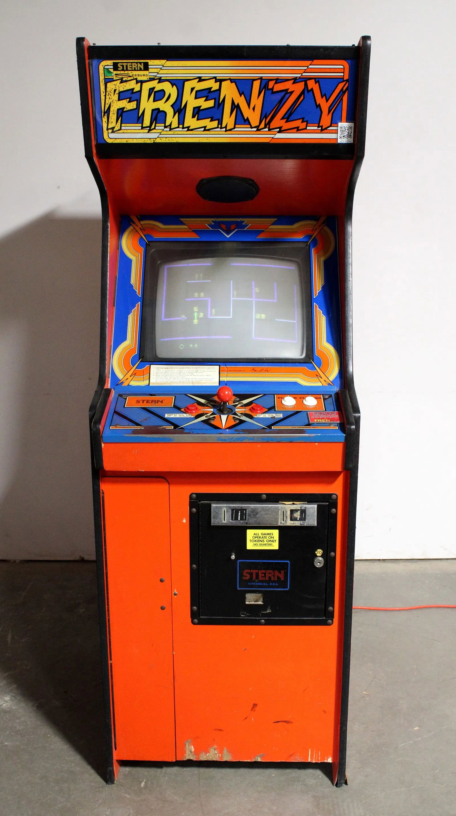 Stern Frenzy Arcade Game (1 of 7)