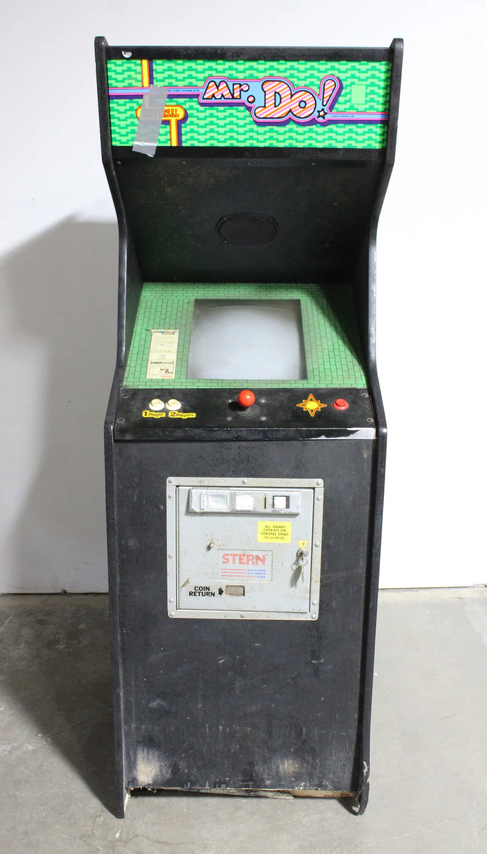 Universal Mr. Do Arcade Game (1 of 5)
