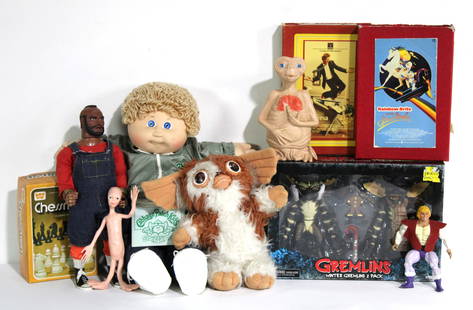 Pop Culture Collectibles incl. E.T. , Cabbage Patch and Gremlins: E.T. Pull toy is working. In-house shipping available.