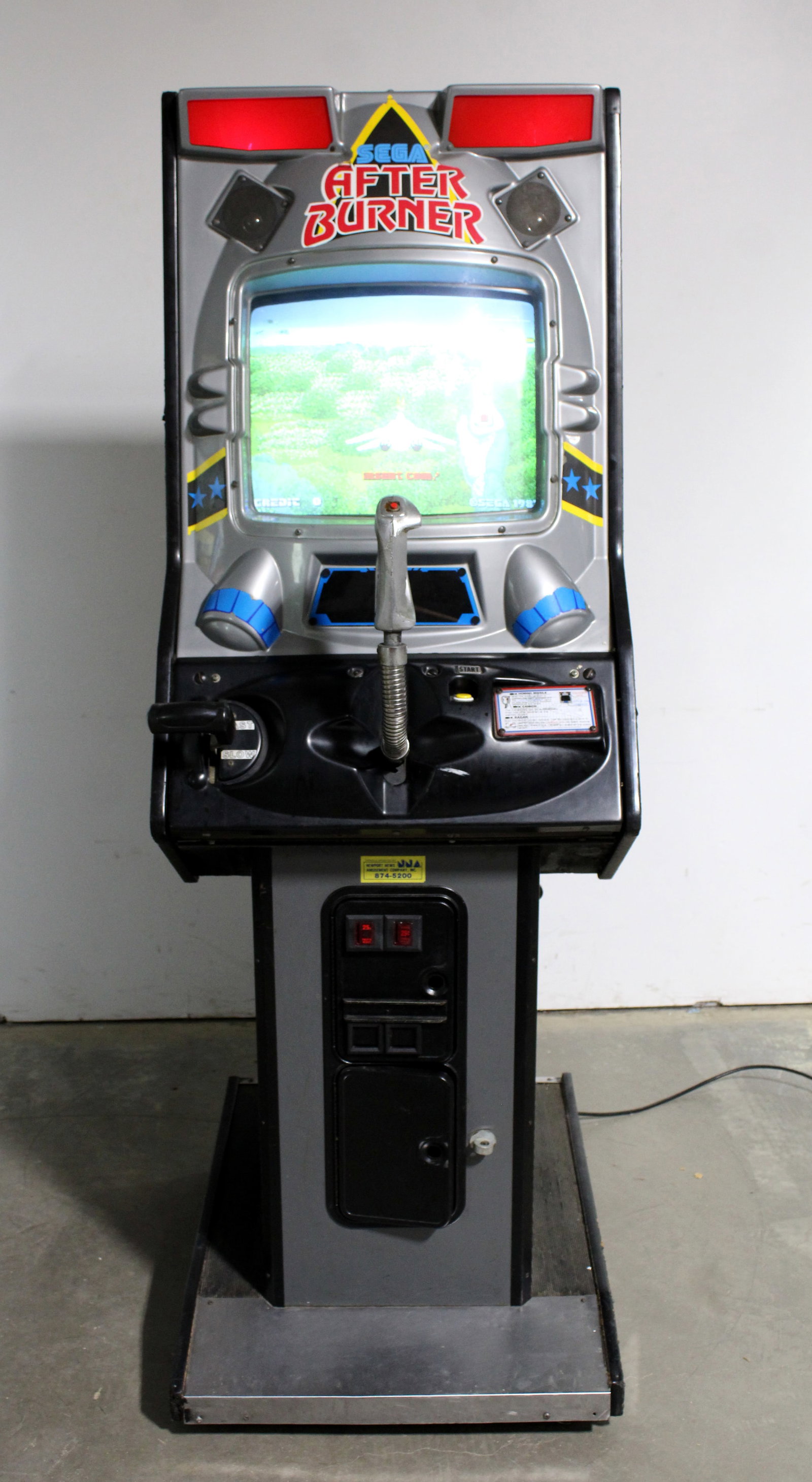 Sega After Burner Arcade Game (1 of 4)