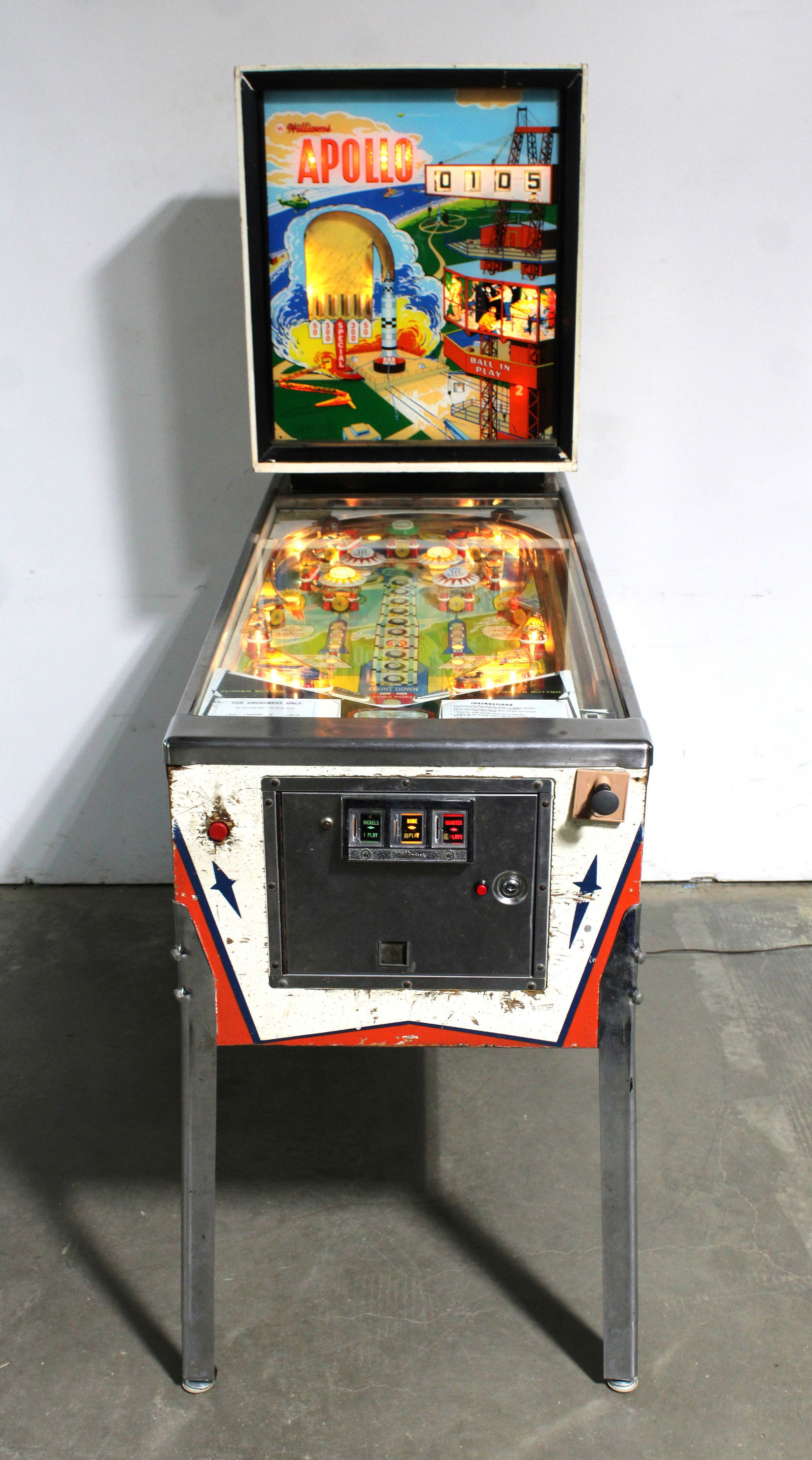 Williams Apollo Pinball Machine (1 of 7)