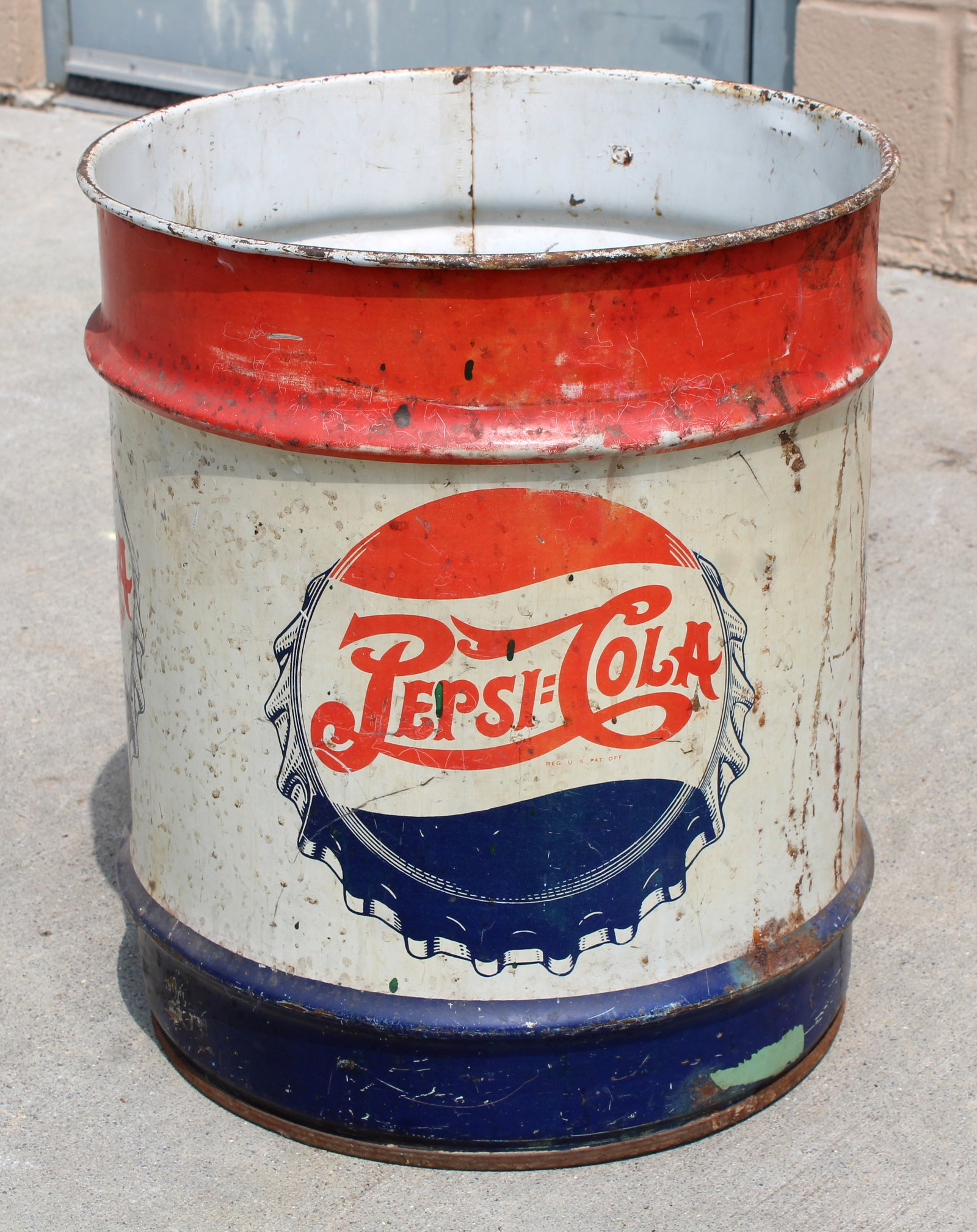 Pepsi Syrup 10 Gallon Drum: This item requires third-party shipping or pickup arrangements to be made. Dimensions: 17 x 15 x 15