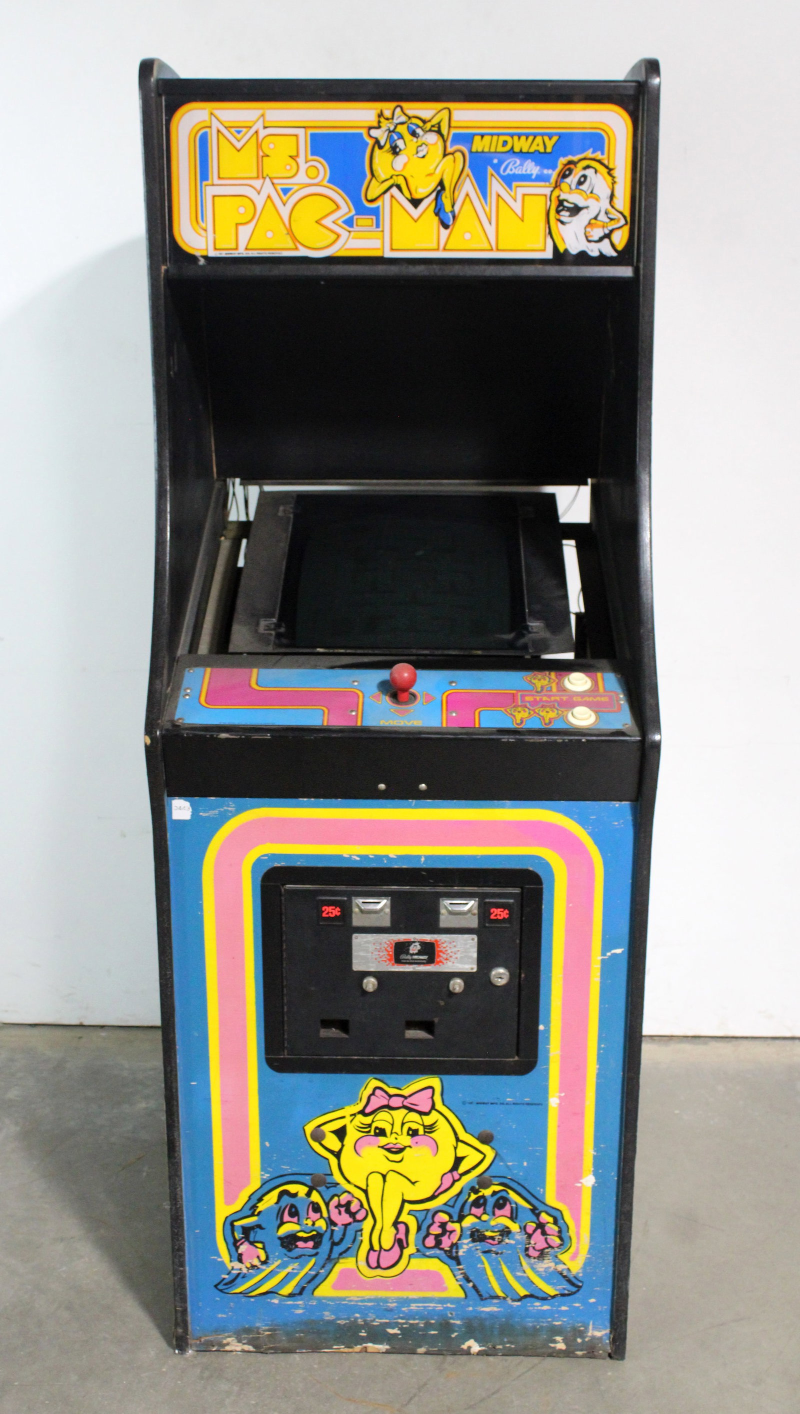 Bally Ms. Pac-Man Arcade Game Cabinet with Monitor (1 of 6)