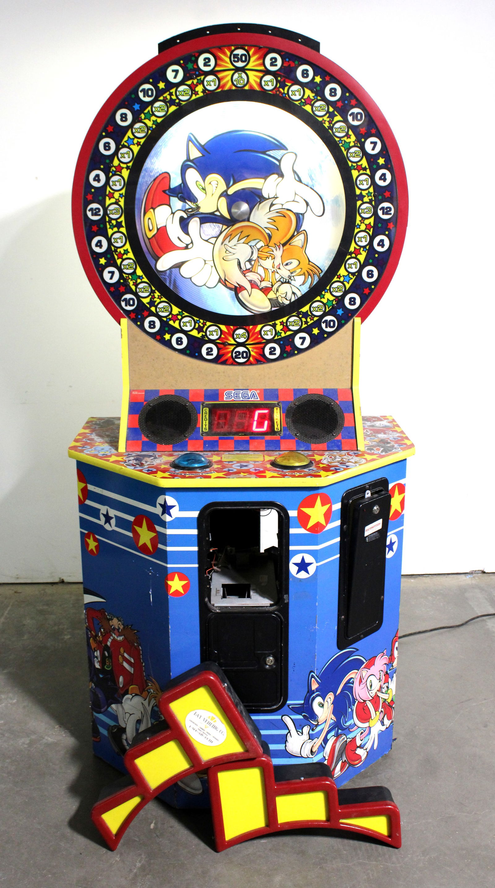 Sega Sonic Ticket Redemption Arcade Game (1 of 3)