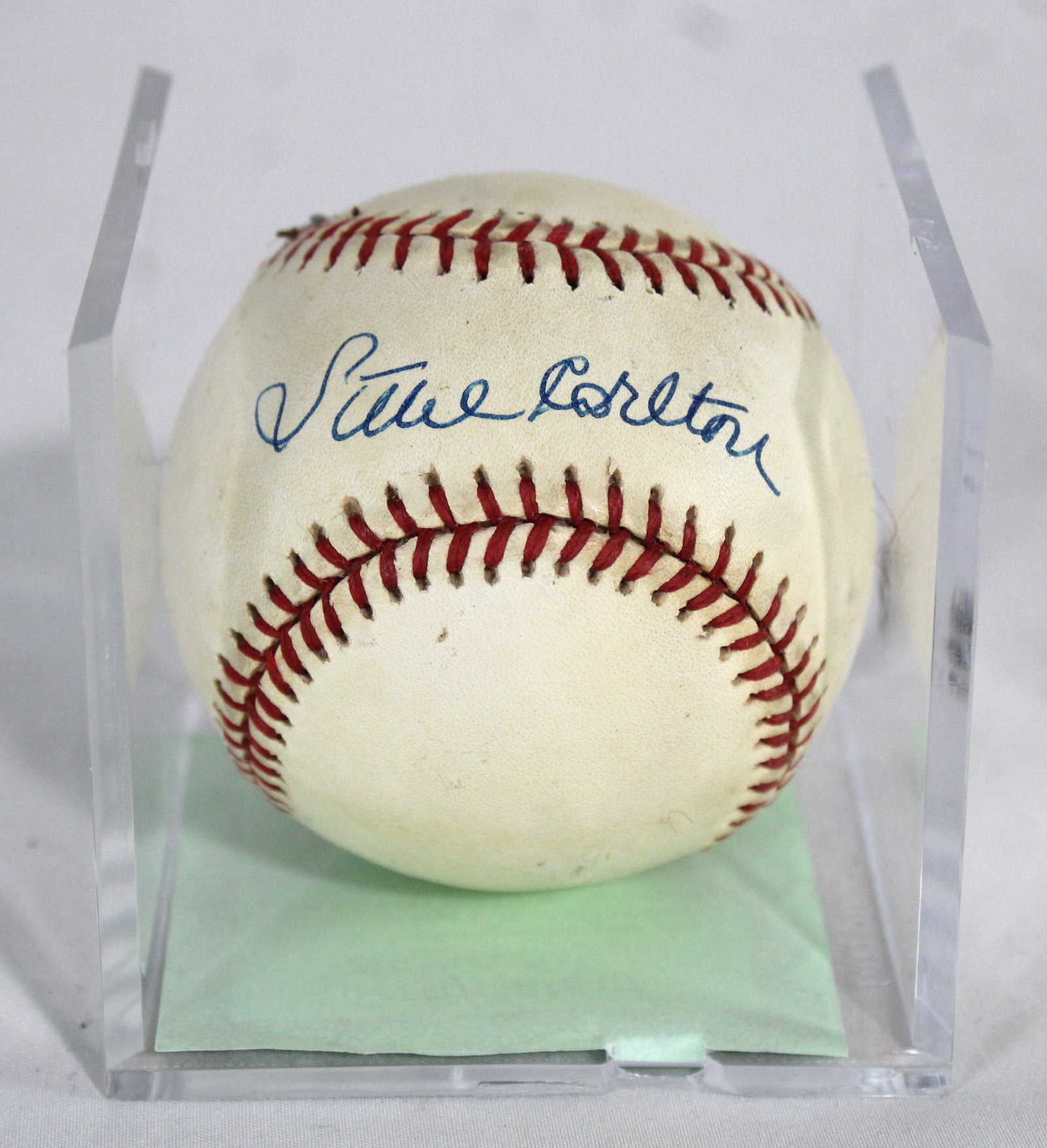 Steve Carlton Philadelphia Phillies Autographed Baseball (1 of 2)