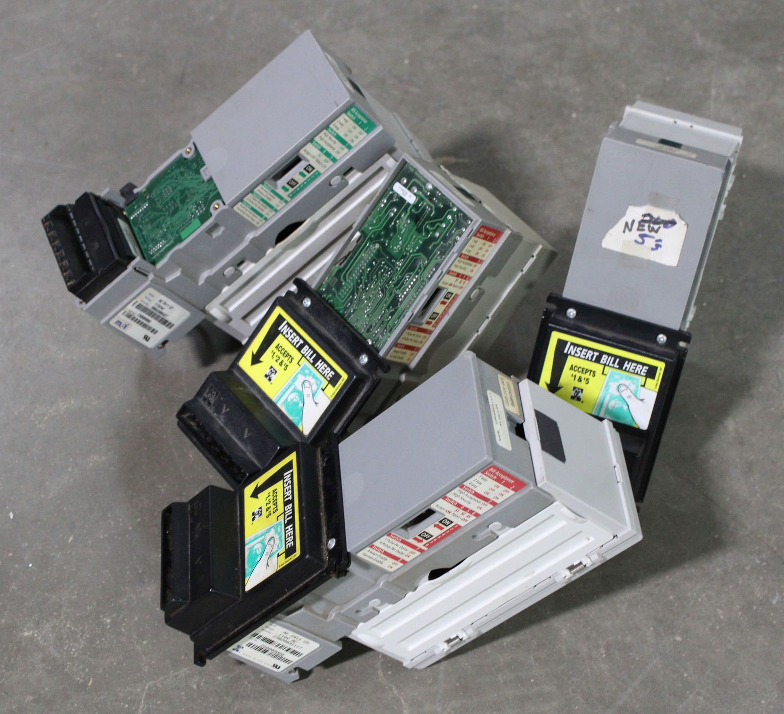 Mars Dollar Bill Acceptors (1 of 2)