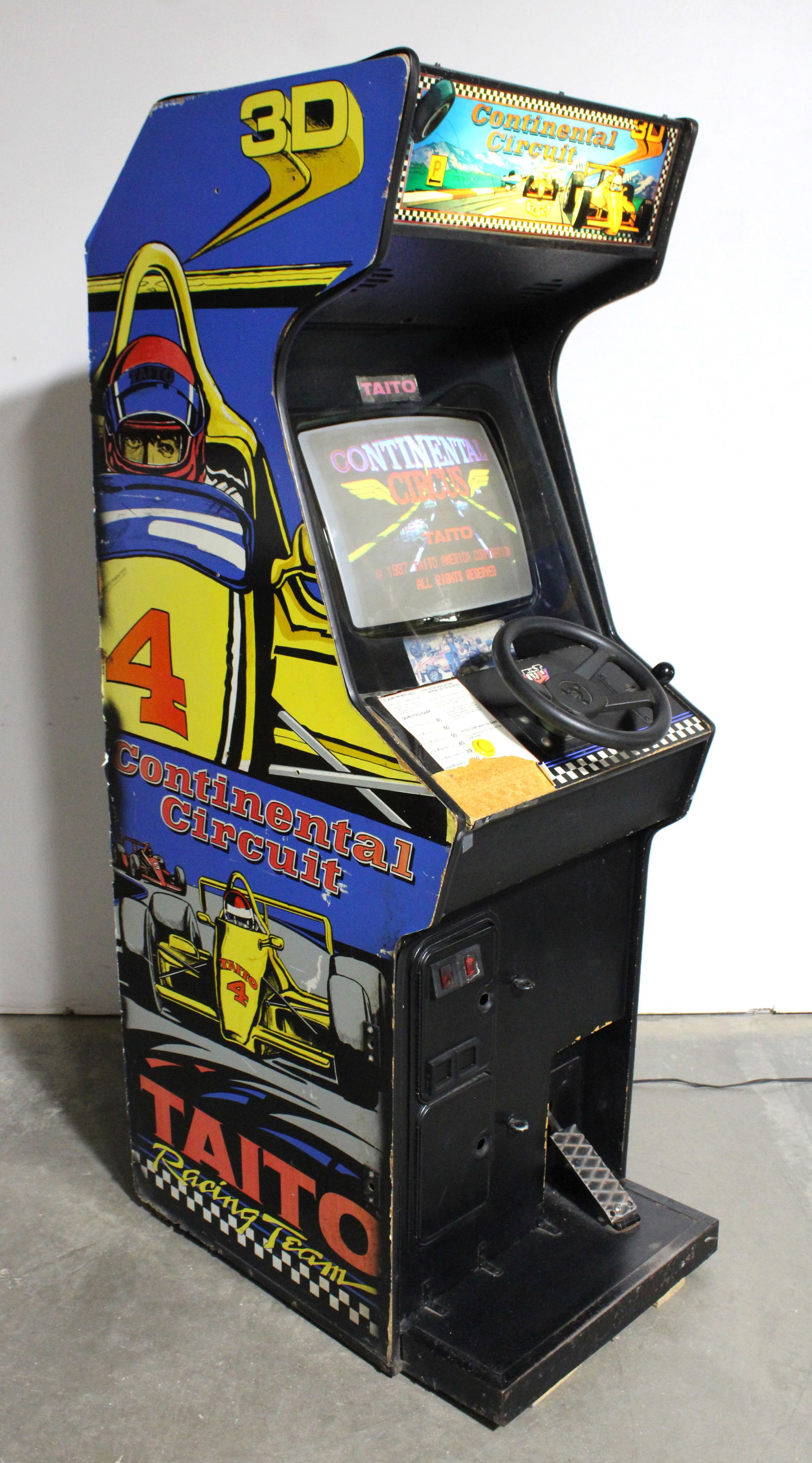 Taito Continental Circuit / Circus Racing Arcade Game (1 of 5)