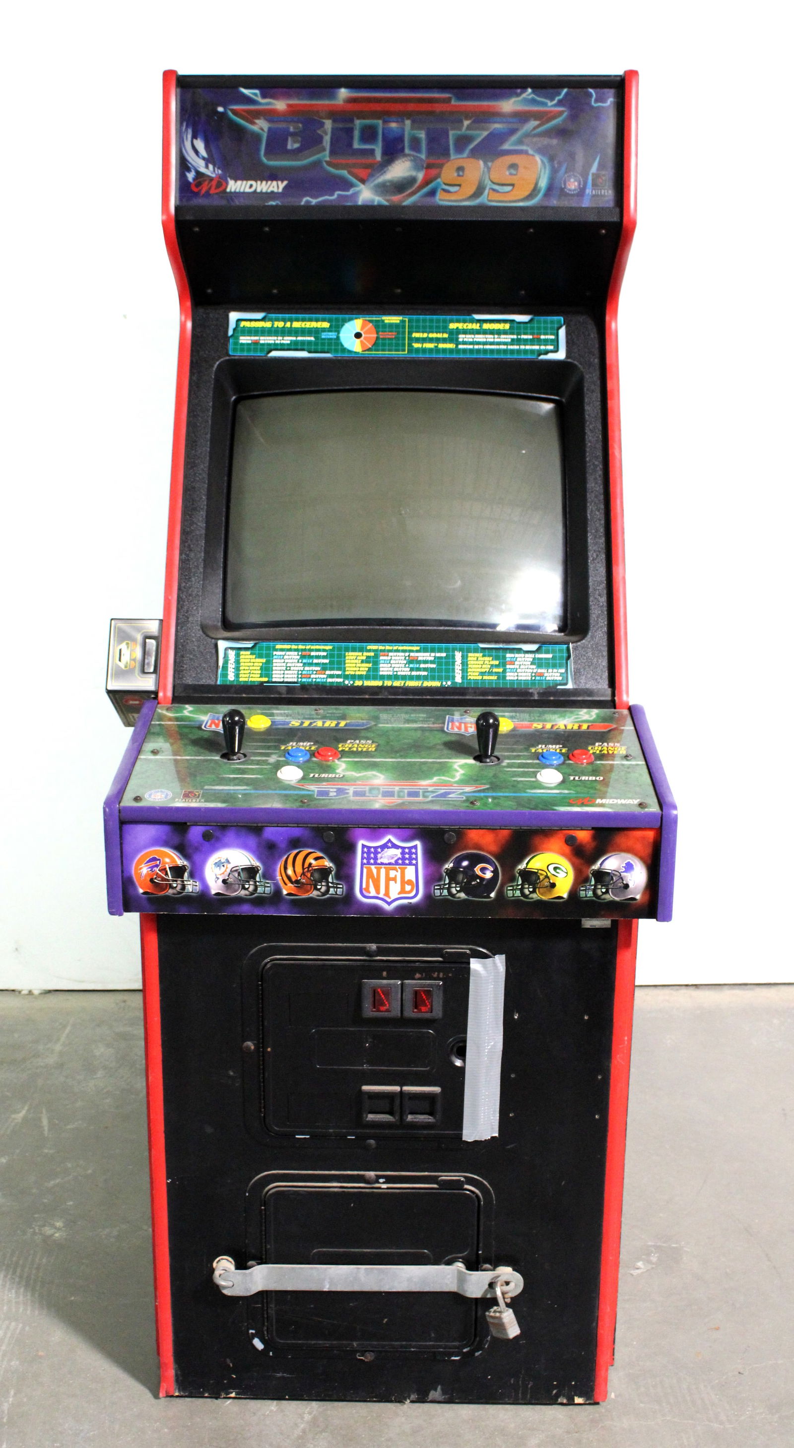 Midway Blitz 99 Arcade Game (1 of 4)