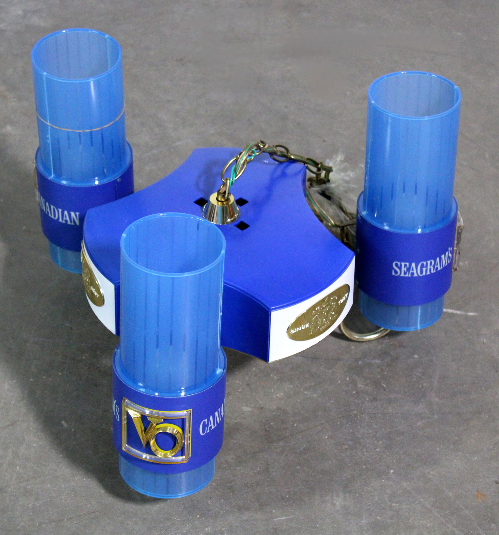 NOS Seagrams VO Canadian Whiskey Deluxe Bar Motion Hanging Light (1 of 2)