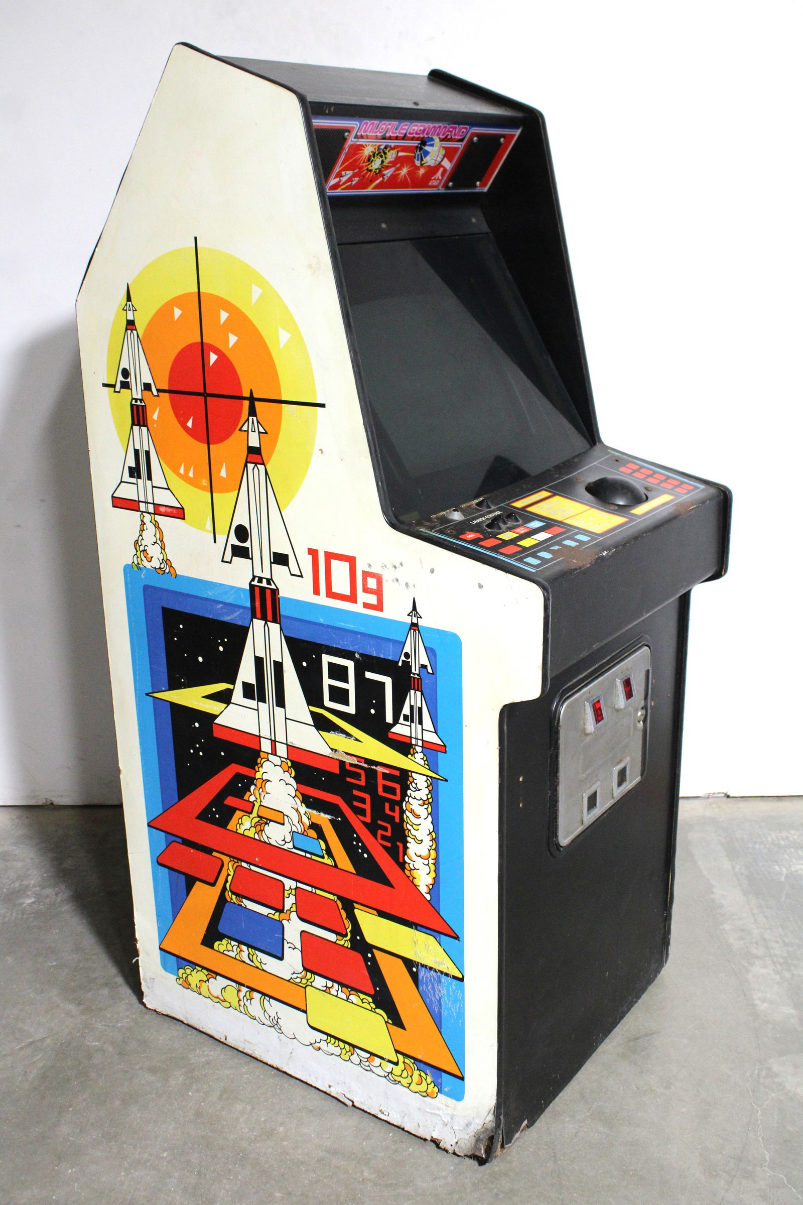 Atari Missle Command Arcade Game (1 of 4)