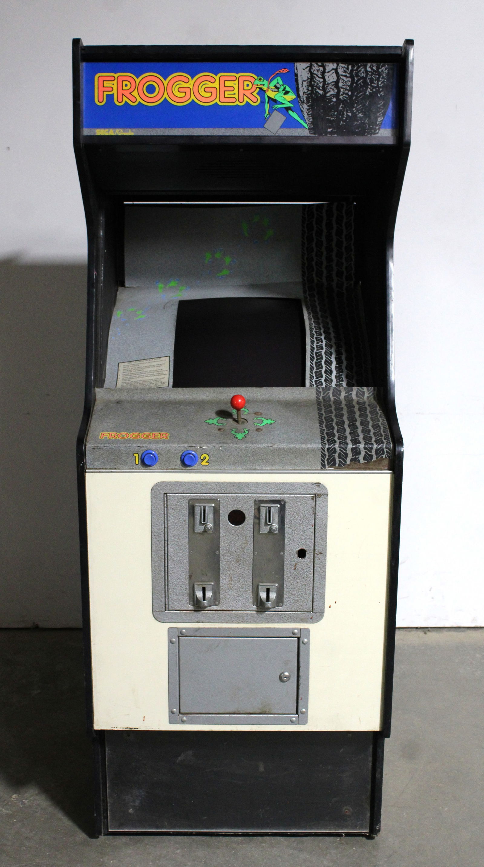 Sega Frogger Arcade Game (1 of 3)