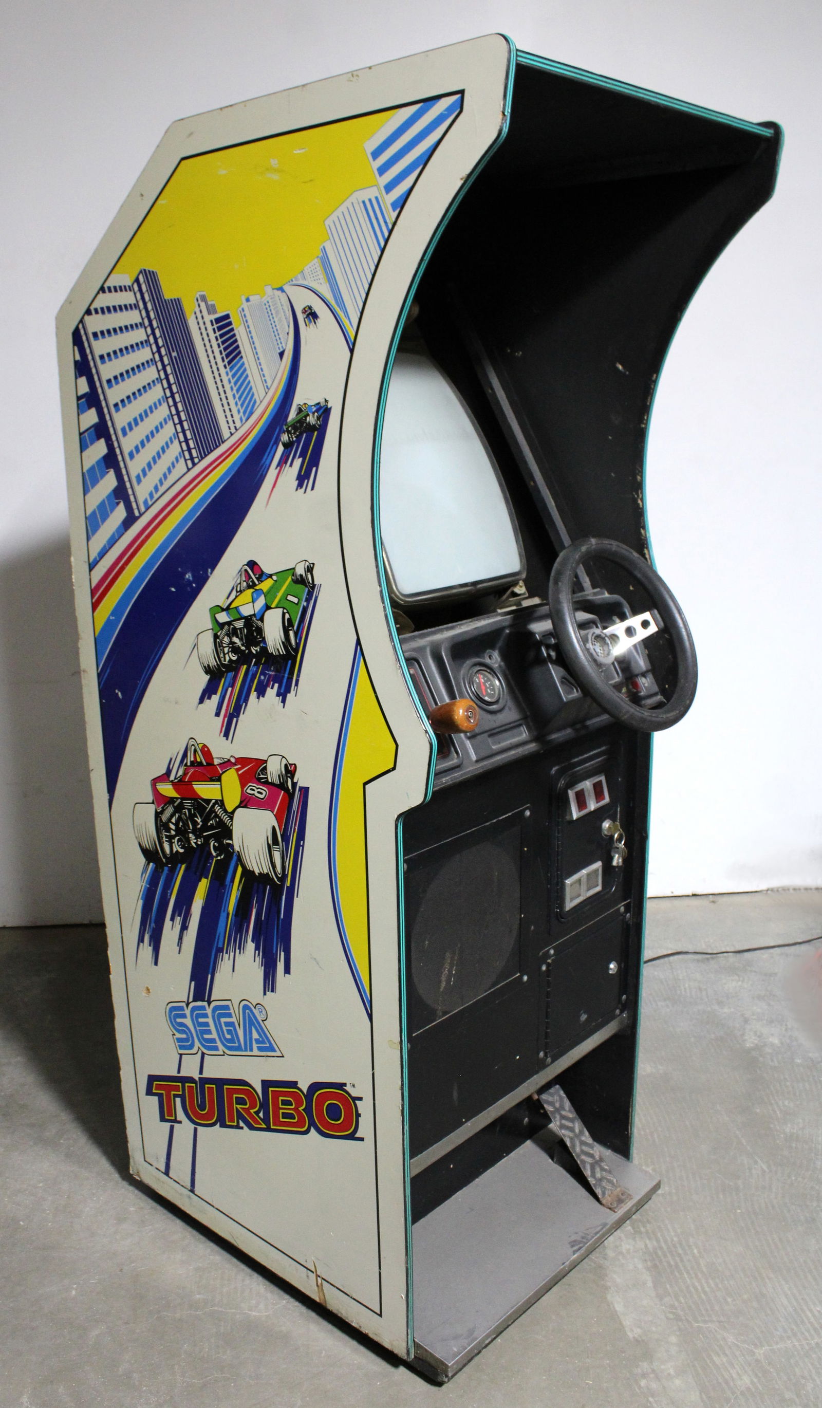 Sega Turbo Racing Arcade Game (1 of 5)