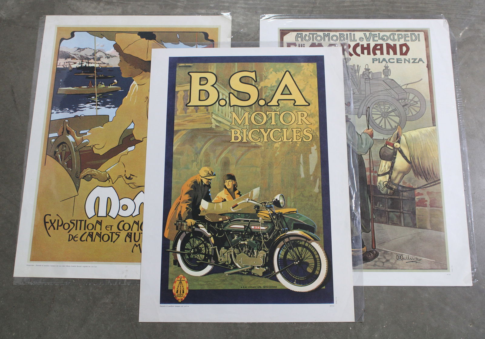 Italian Motorcycle Themed Posters, Printed in Italy, Lot 1: Ships rolled. In-house shipping available. Dimensions of one: 28 x 20