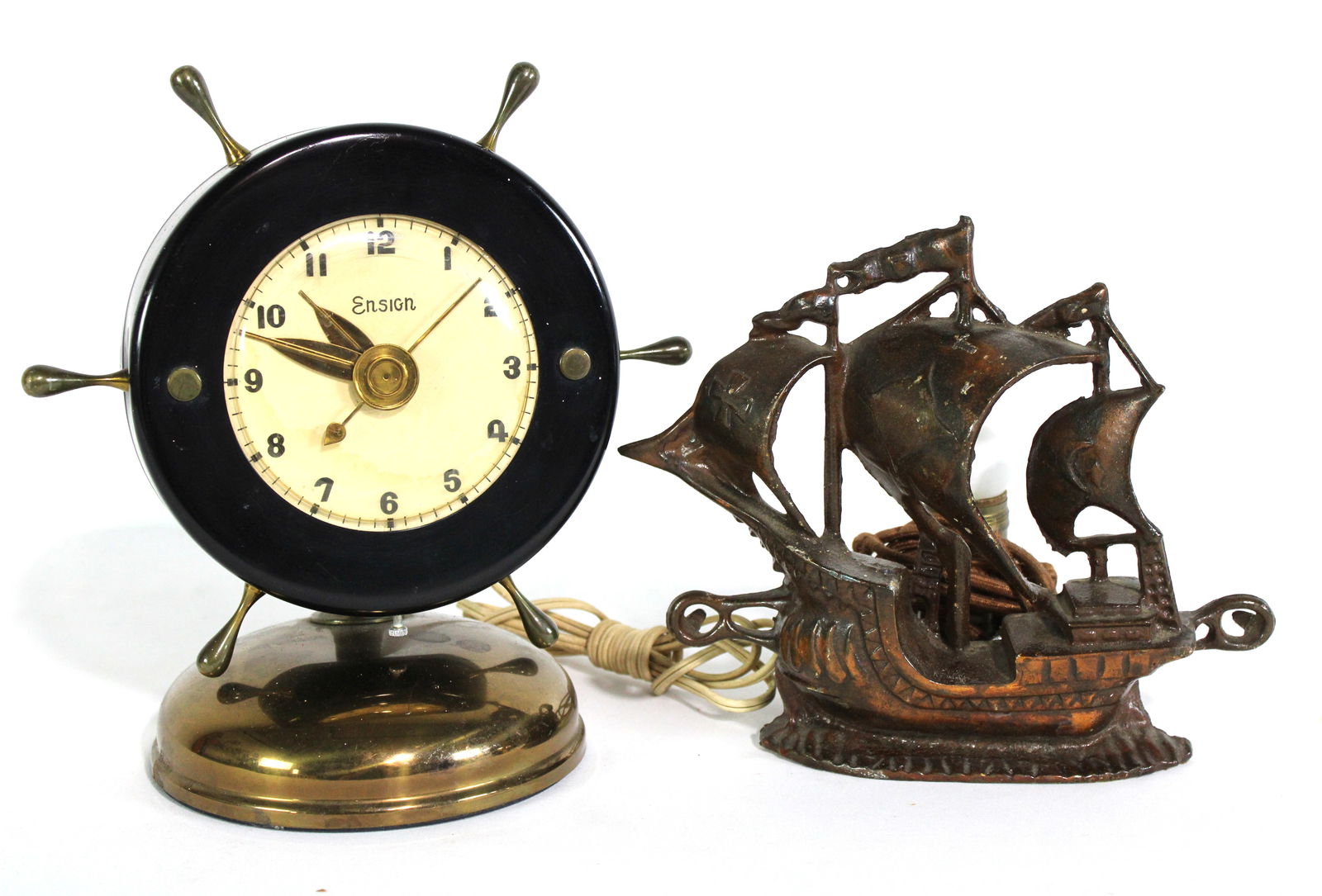 Ensign Ships Wheel Clock and Boat TV Lamp (1 of 2)
