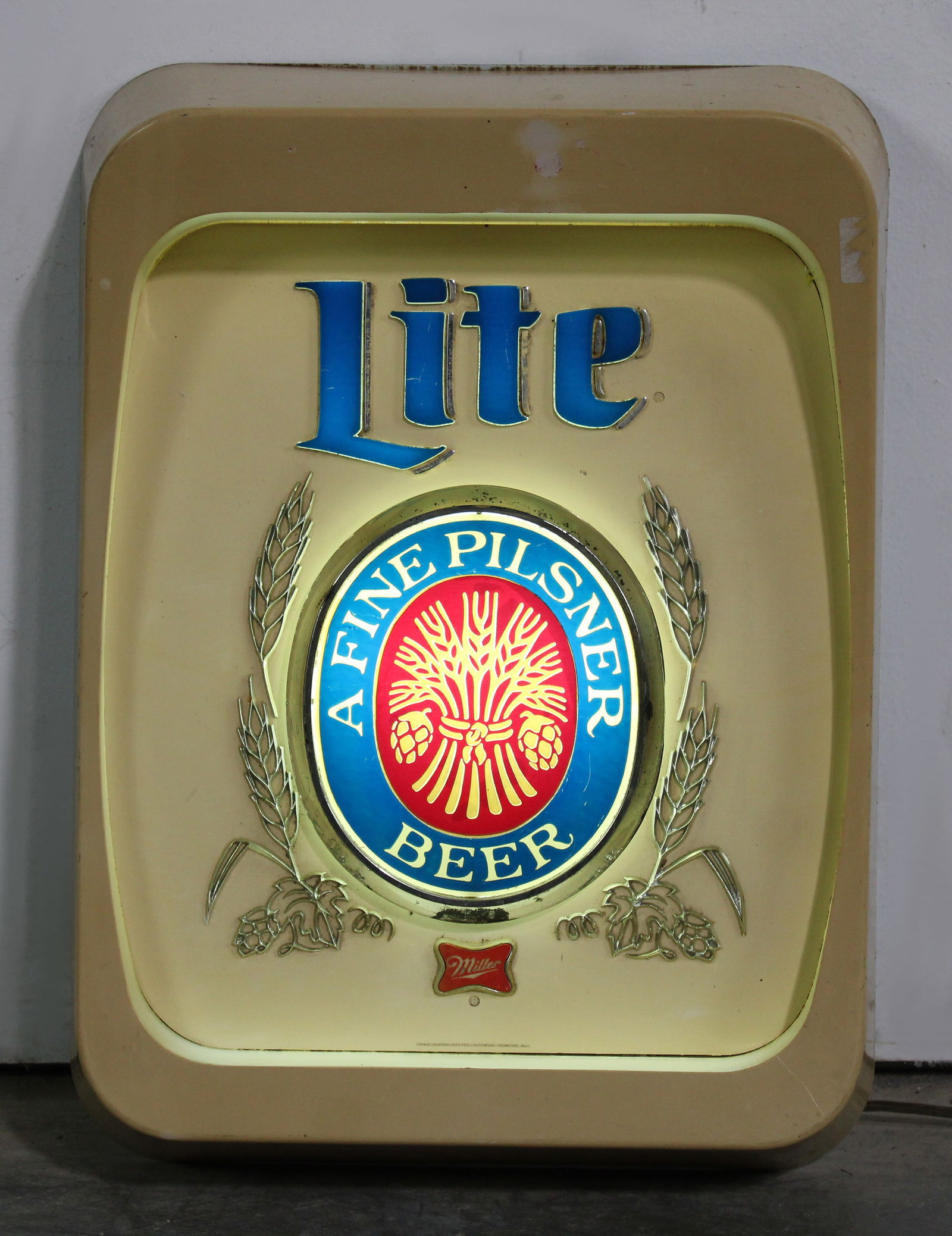 Miller Lite Light Up Sign (1 of 2)