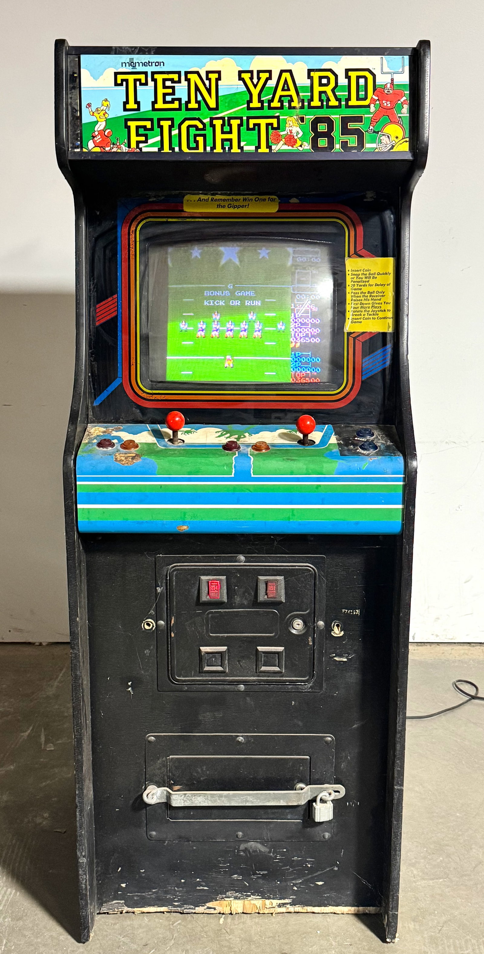 Memetron Ten Yard Fight '85 Football Arcade Game: Working. This item requires third-party shipping or pickup arrangements to be made. Dimensions: 71 x 27 x 29
