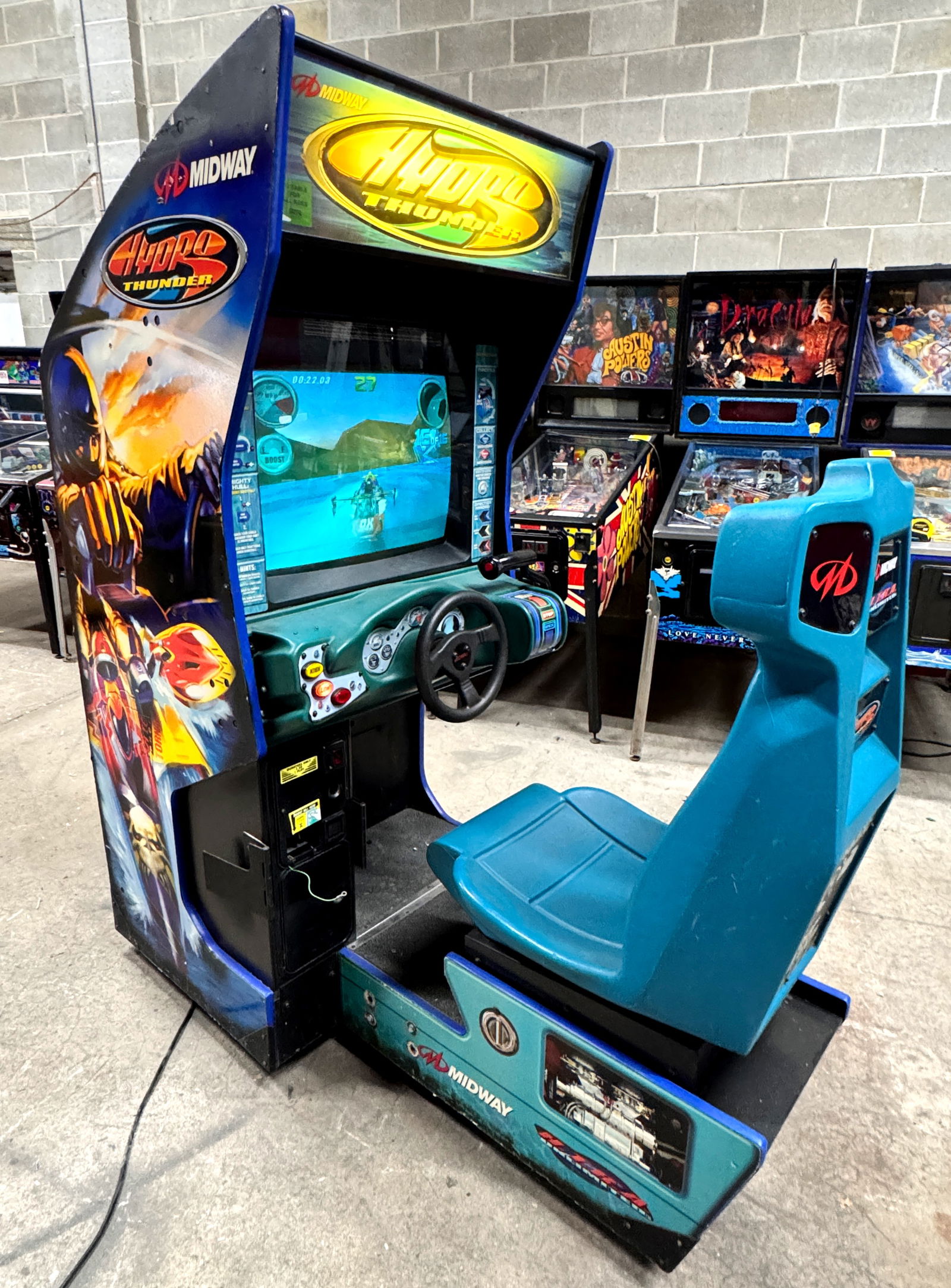 Midway Hydro Thunder Sit Down Racing Arcade Game (1 of 3)