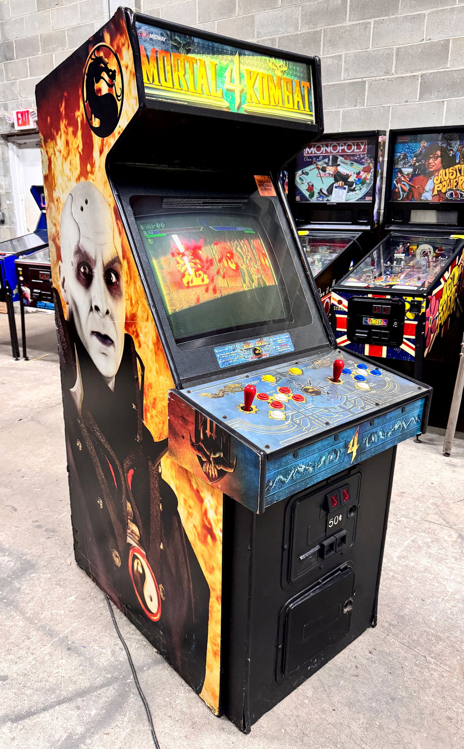 Midway Mortal Kombat 4 Arcade Game (1 of 3)