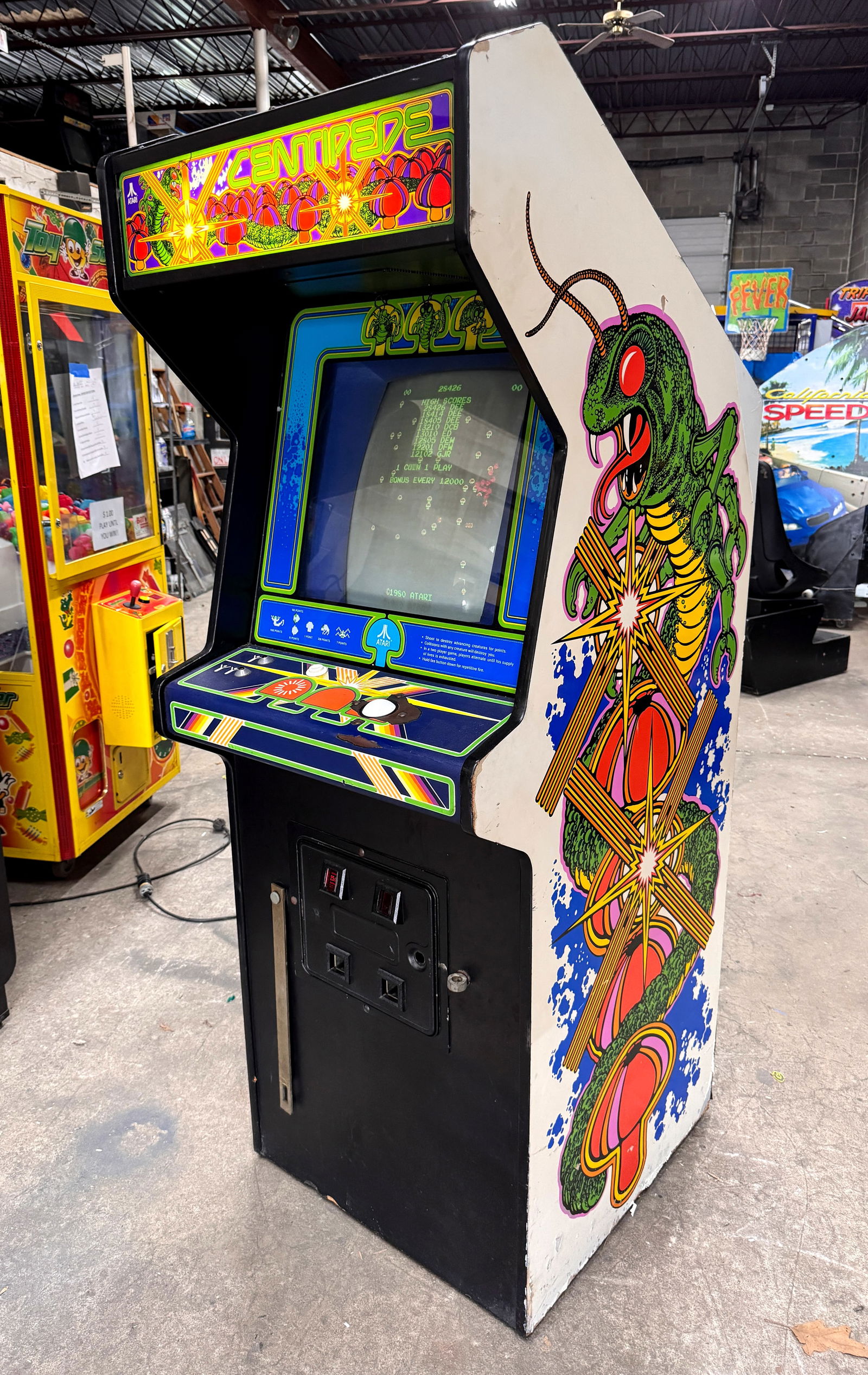 Atari Centipede Arcade Game, Lot 2 (1 of 4)