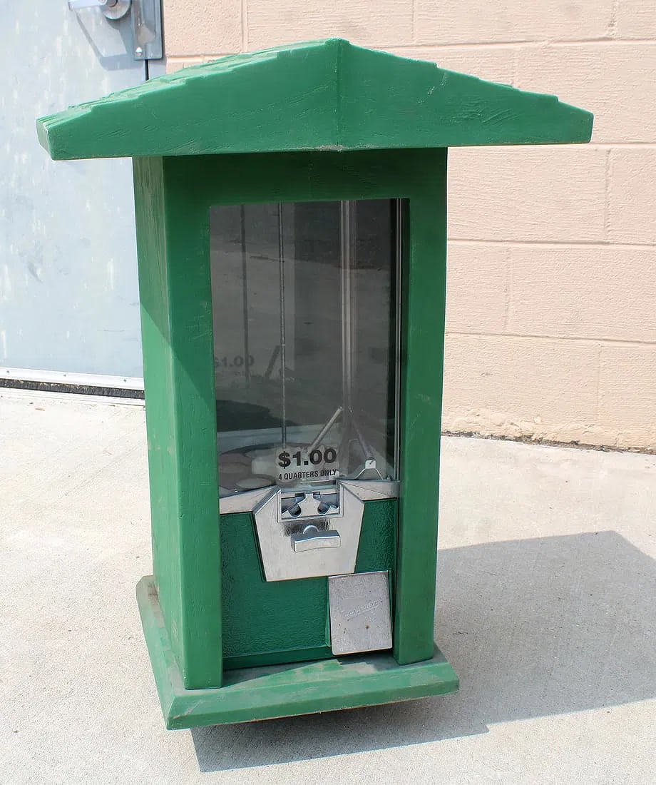 Northwestern Outdoor Golf Ball Vending Machine (1 of 2)