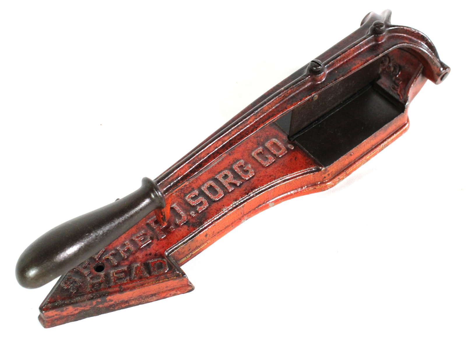 Spear Head Tobacco Cutter: In-house shipping available. Dimensions: 5 x 5 x 17