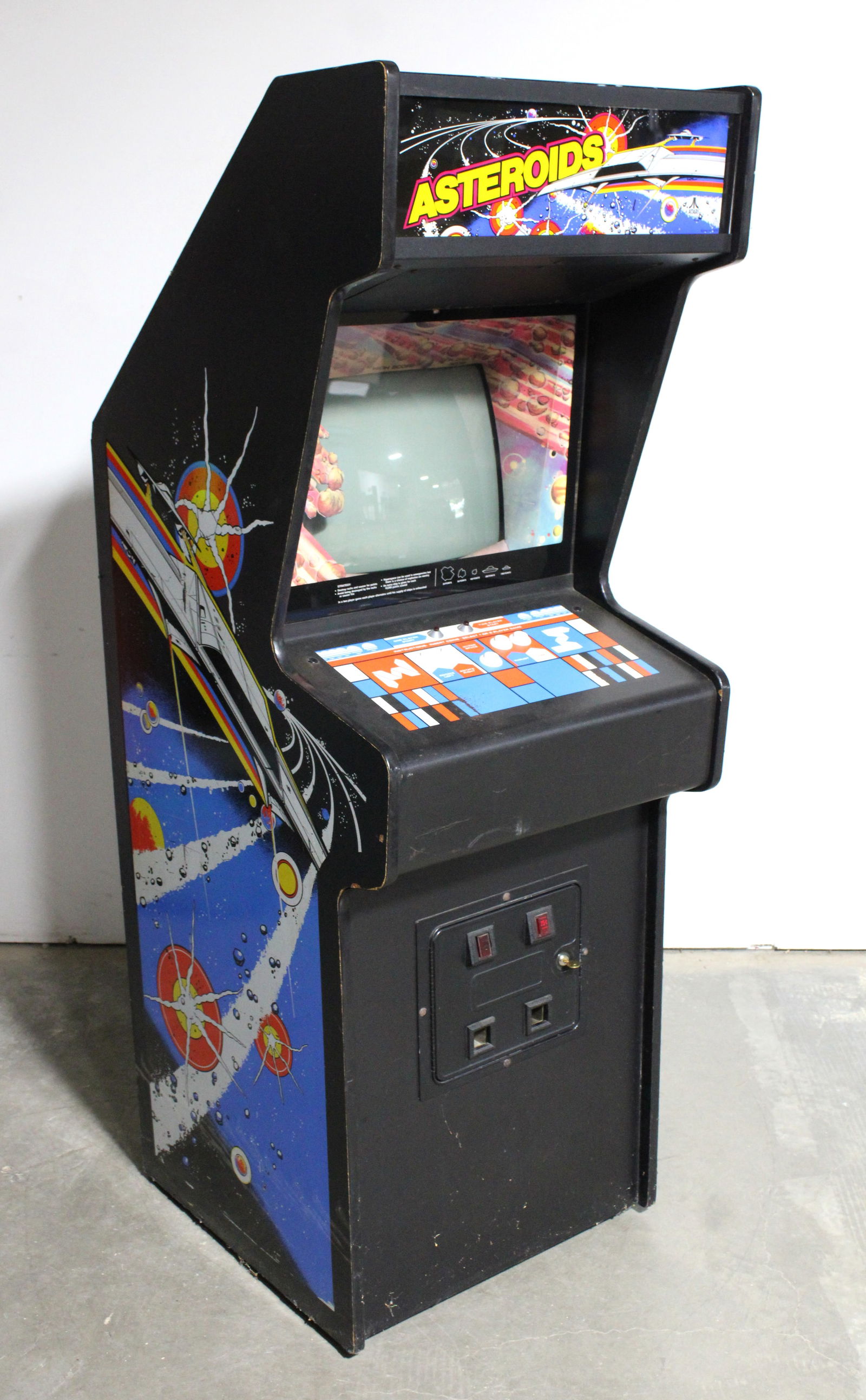 Atari Asteroids Arcade Game (1 of 4)