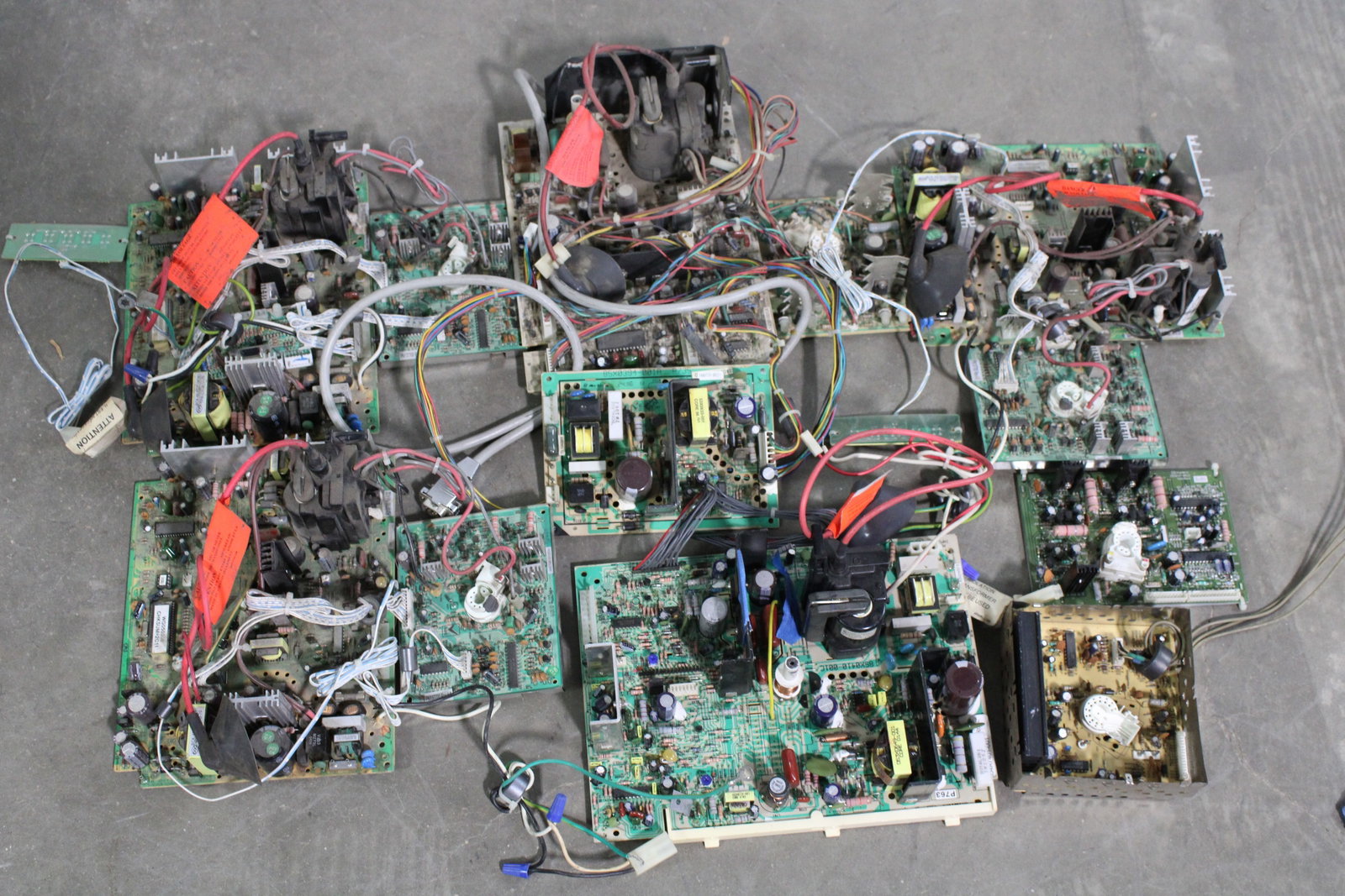 Arcade Monitor Chasis, Lot 3: This item requires third-party shipping or pickup arrangements to be made.
