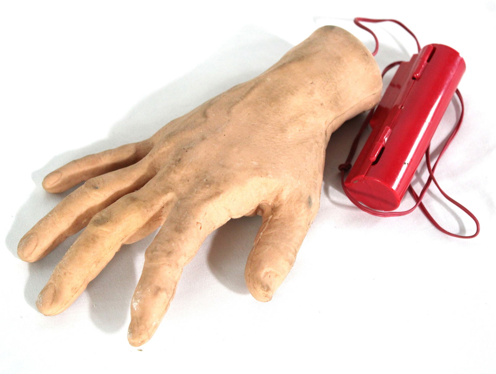 Crawling Hand by Vic's Novelty, Battery Operated (1 of 3)