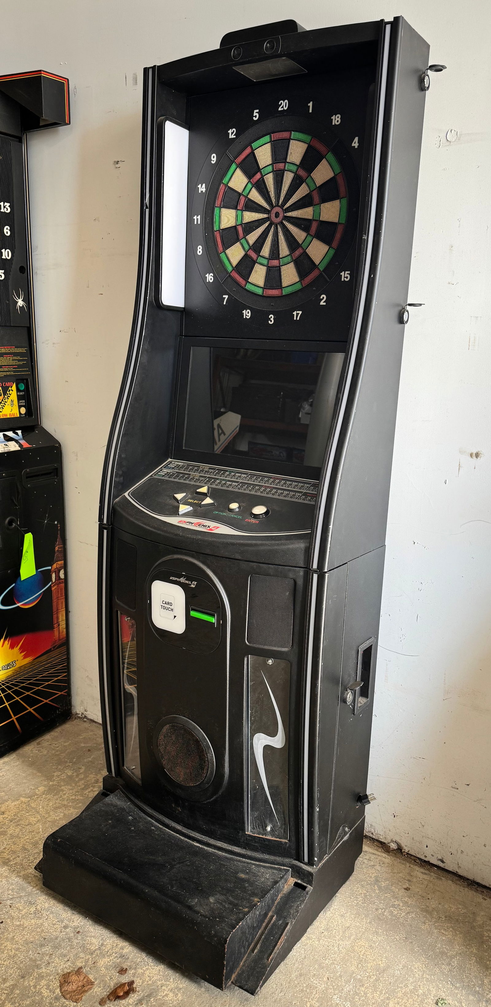 Phoenix 4 Electronic Dart Machine (1 of 2)