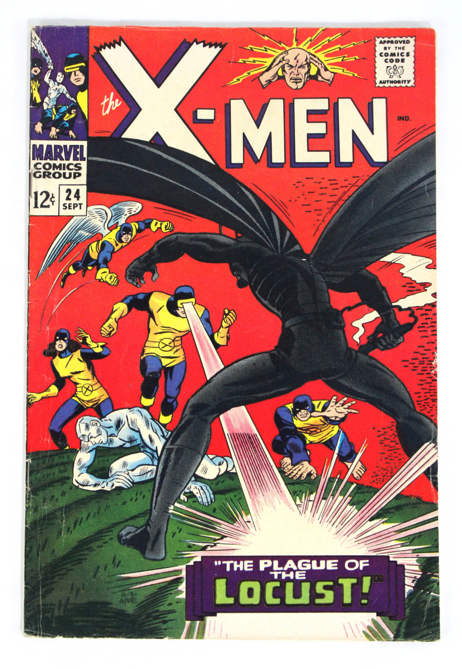 Marvel Comics The X-Men Issue 24: Bagged and boarded. In-house shipping available.