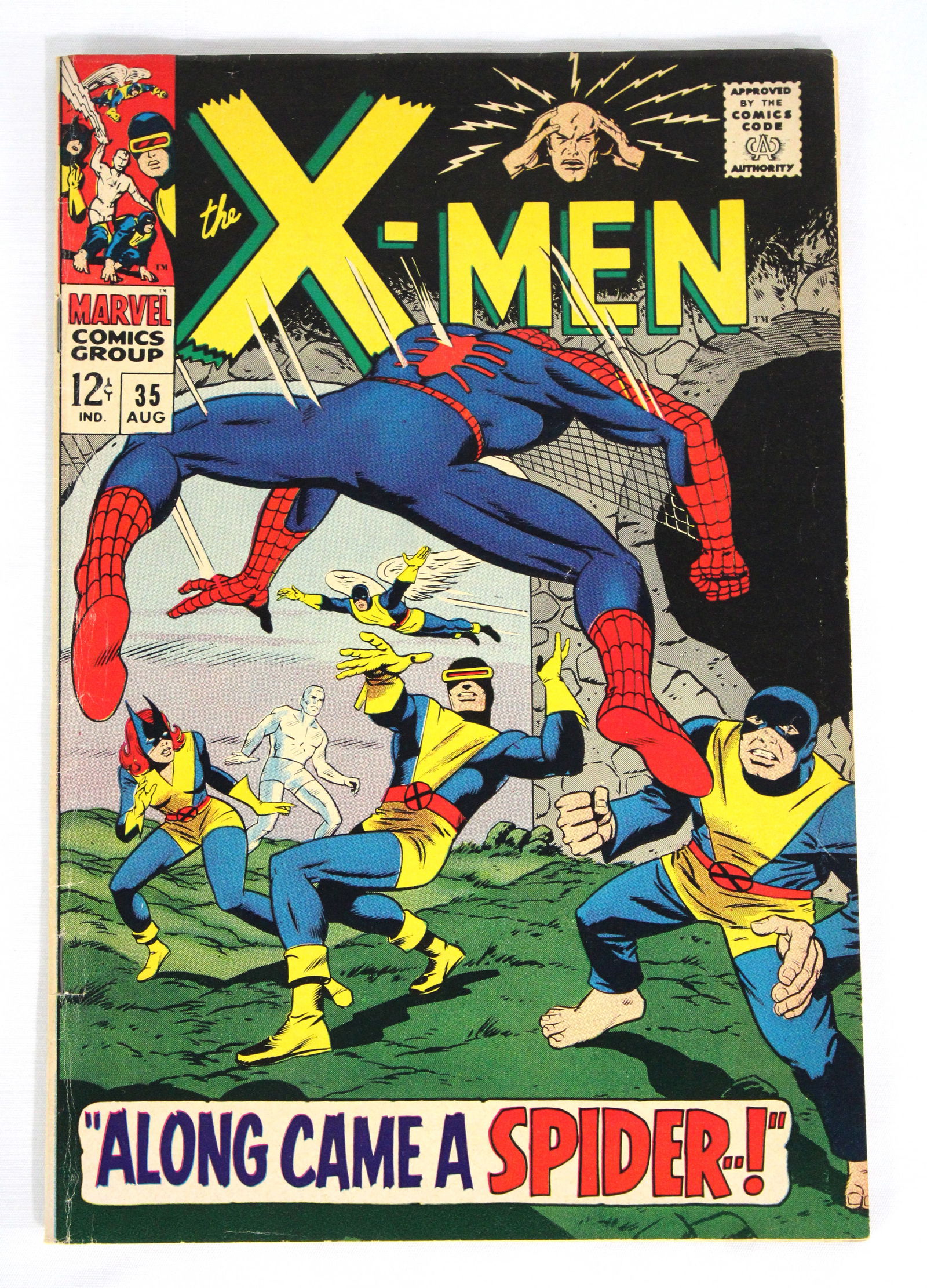 Marvel Comics The X-Men Issue 35, Featuring Spider-Man: Bagged and boarded. In-house shipping available.