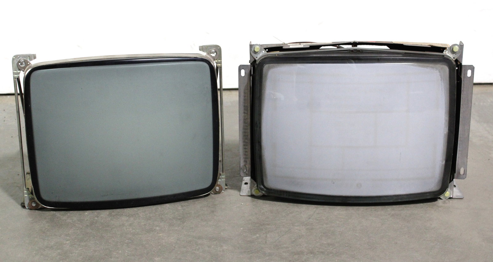 19" Arcade Game Monitors, Lot 4: Untested. 19" B&W Monitor appears to be NOS. This item requires third-party shipping or pickup arrangements to be made.