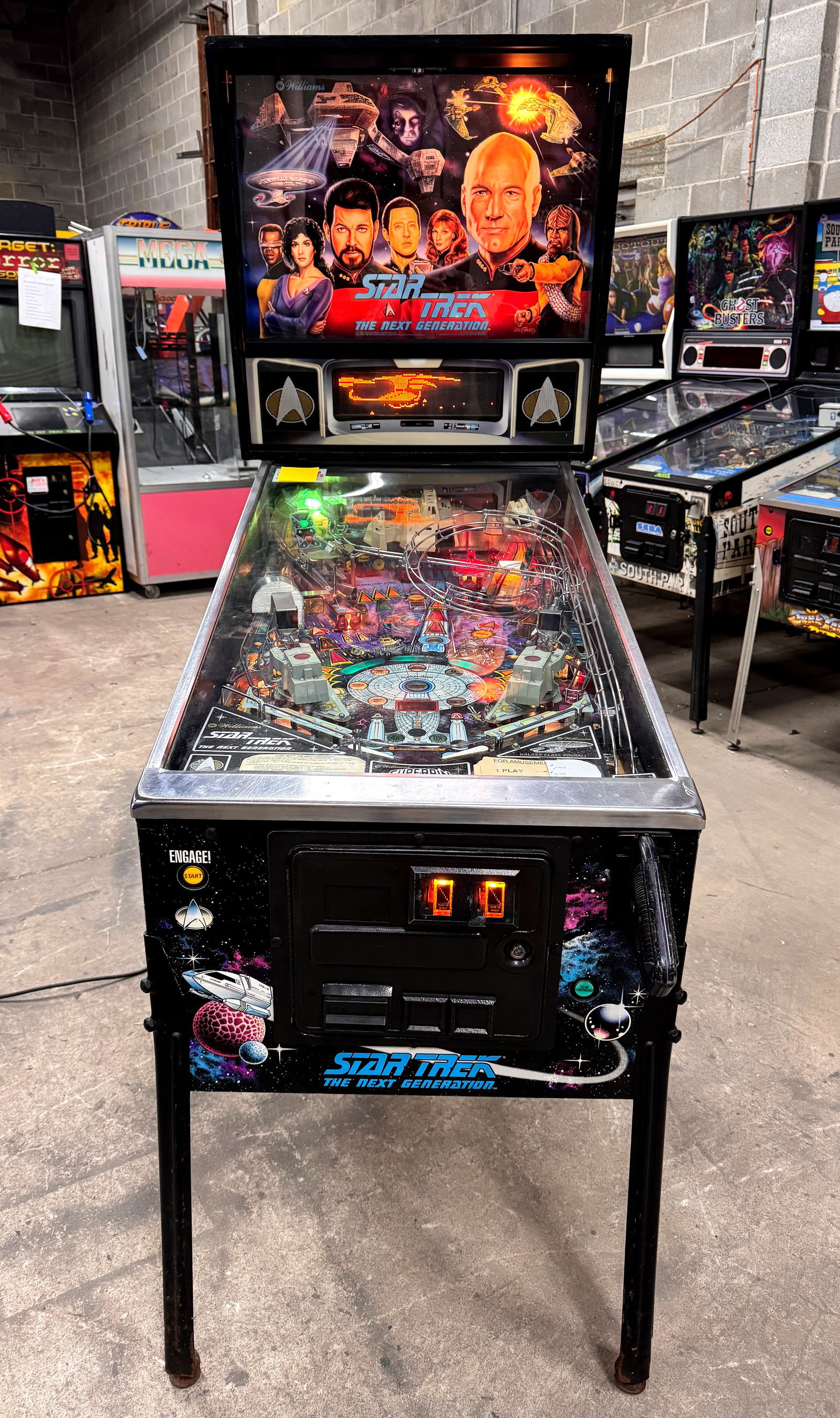 Williams Star Trek The Next Generation Pinball Machine (1 of 7)